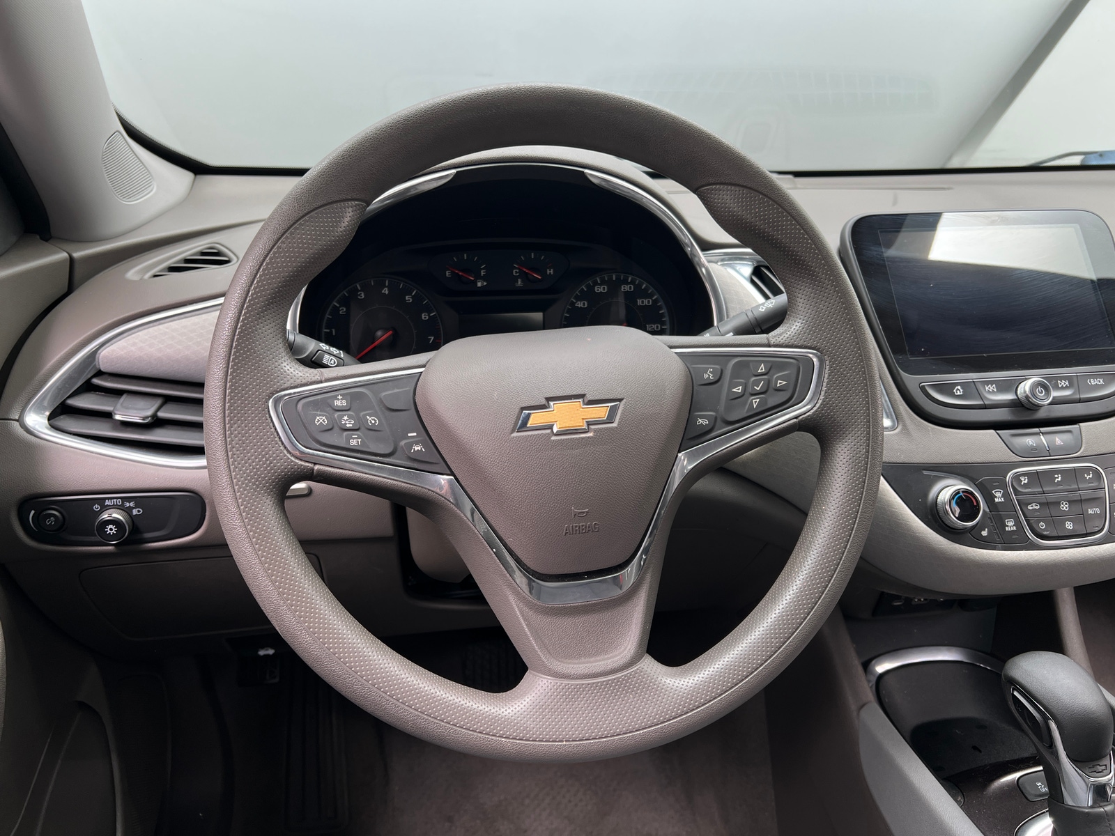 Thumbnail: 2021 Chevrolet Malibu - 5