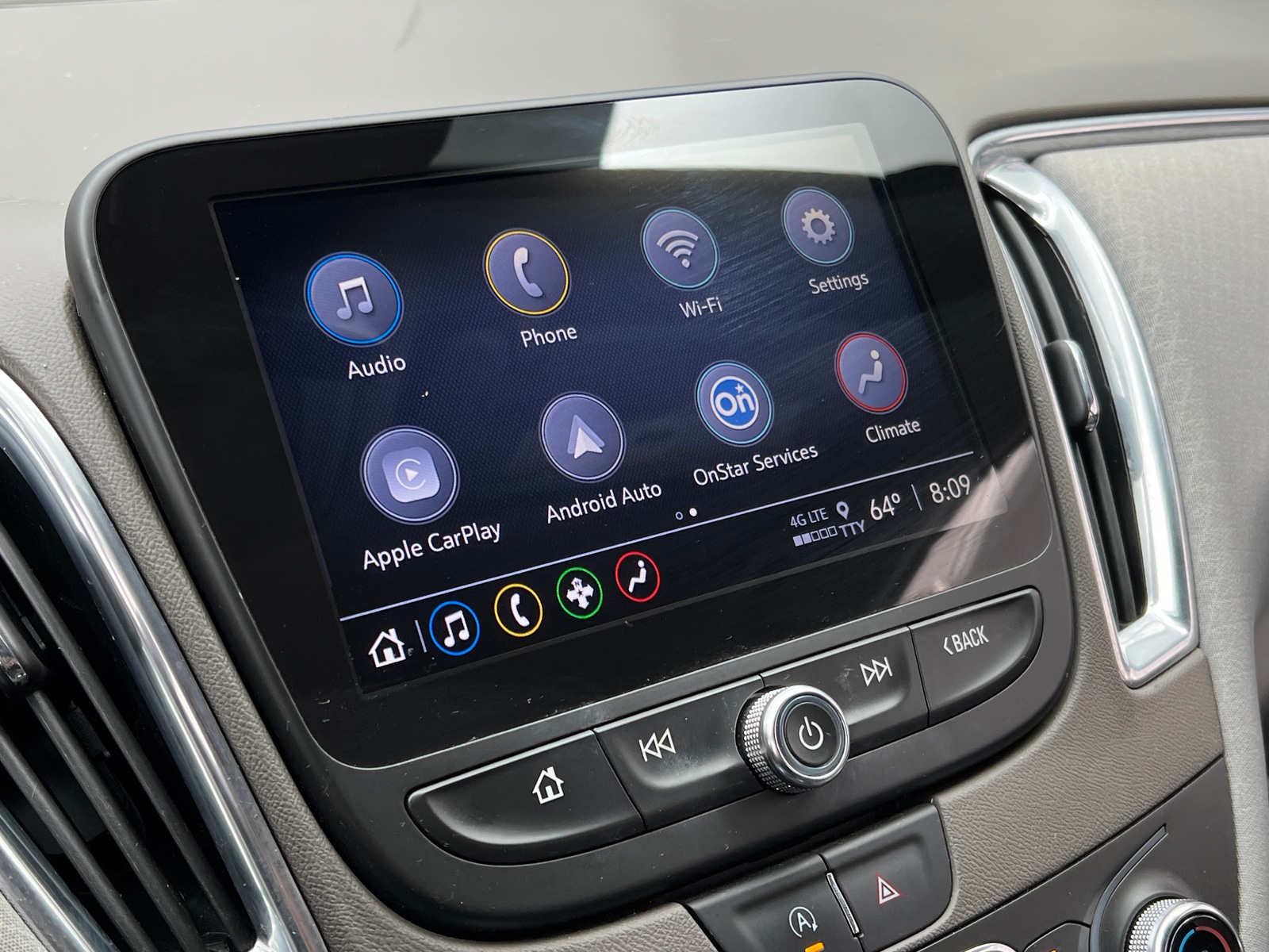 Thumbnail: 2021 Chevrolet Malibu - 4