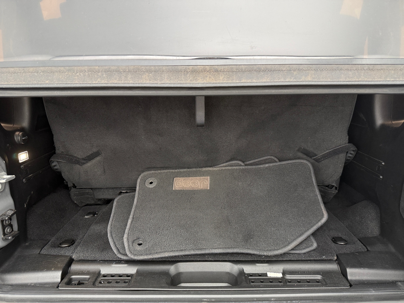 Thumbnail: 2019 Jeep Wrangler - 7