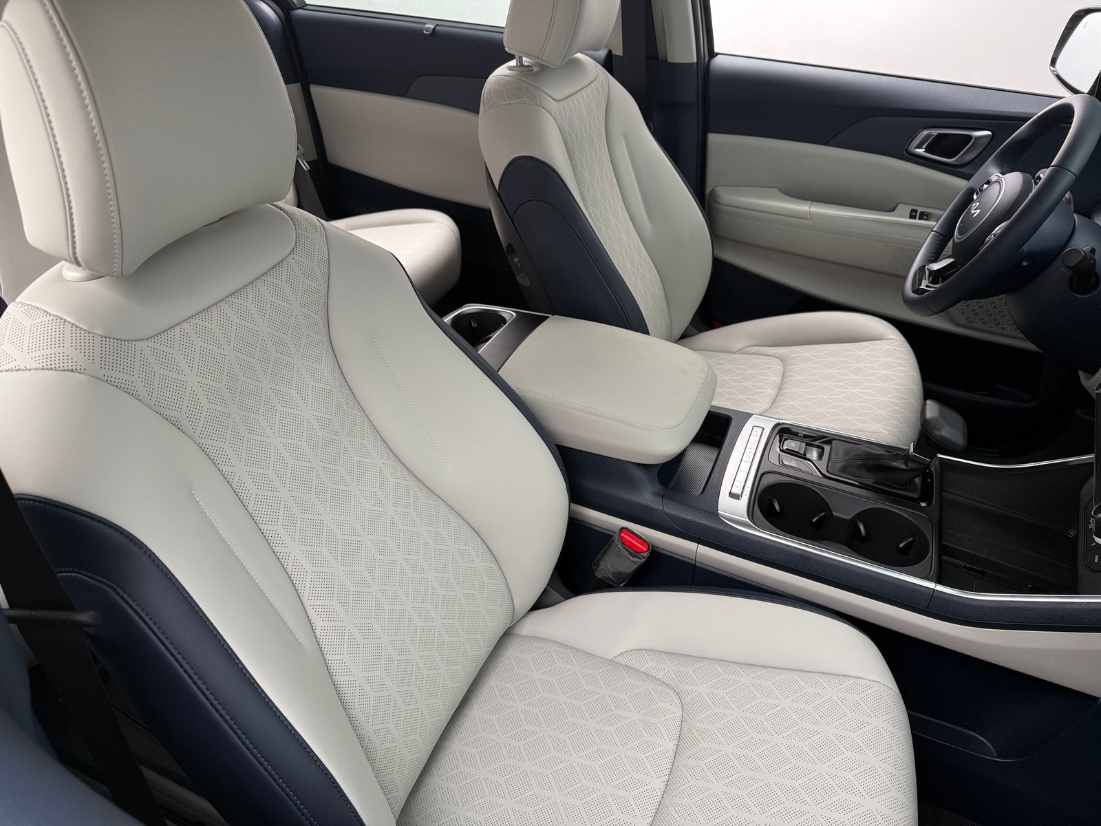 Thumbnail: 2025 Kia Carnival - 2