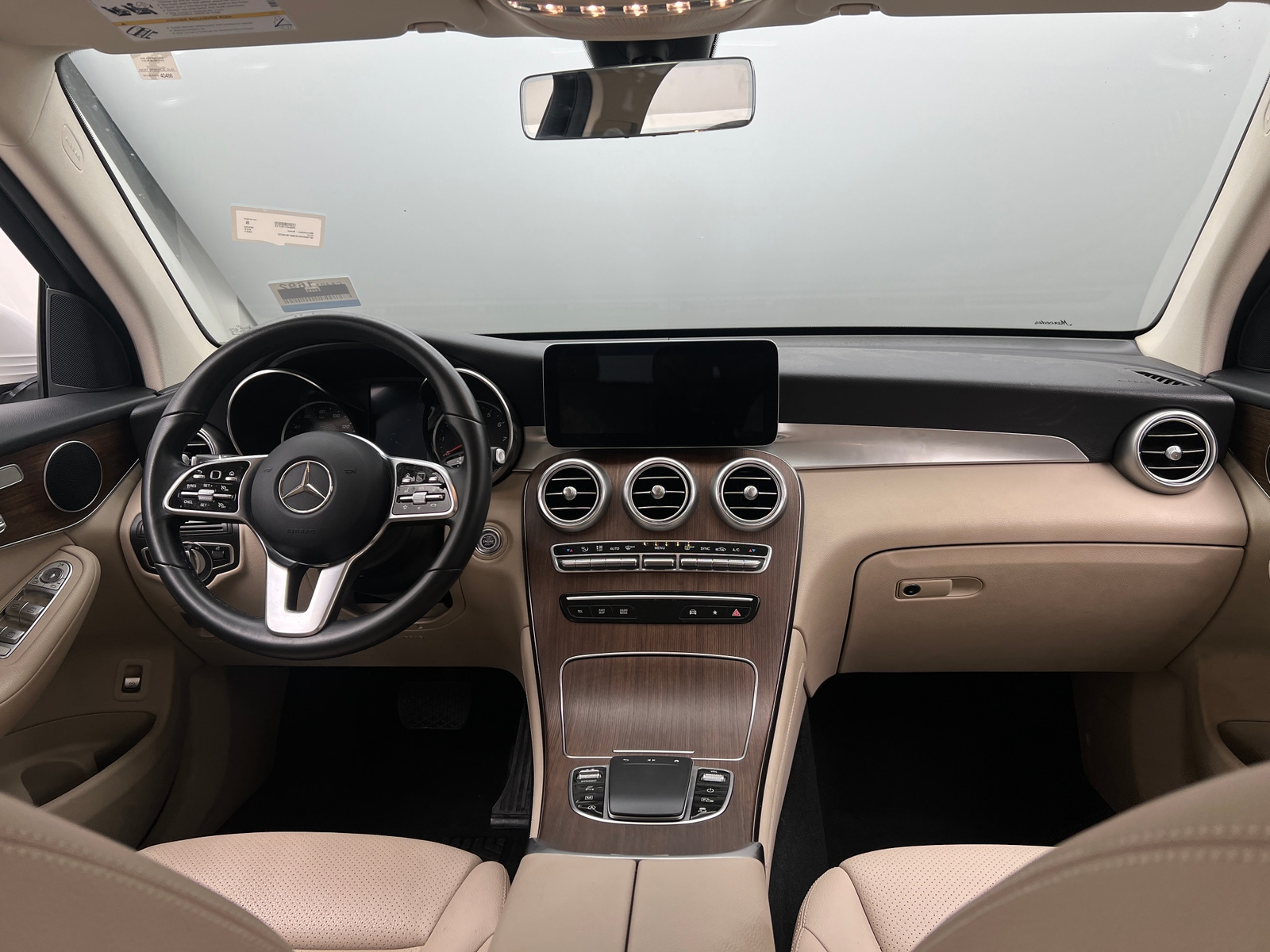 Thumbnail: 2021 Mercedes-Benz GLC - 2