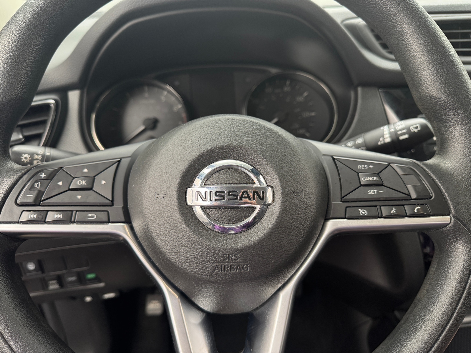 Thumbnail: 2021 Nissan Rogue Sport - 5