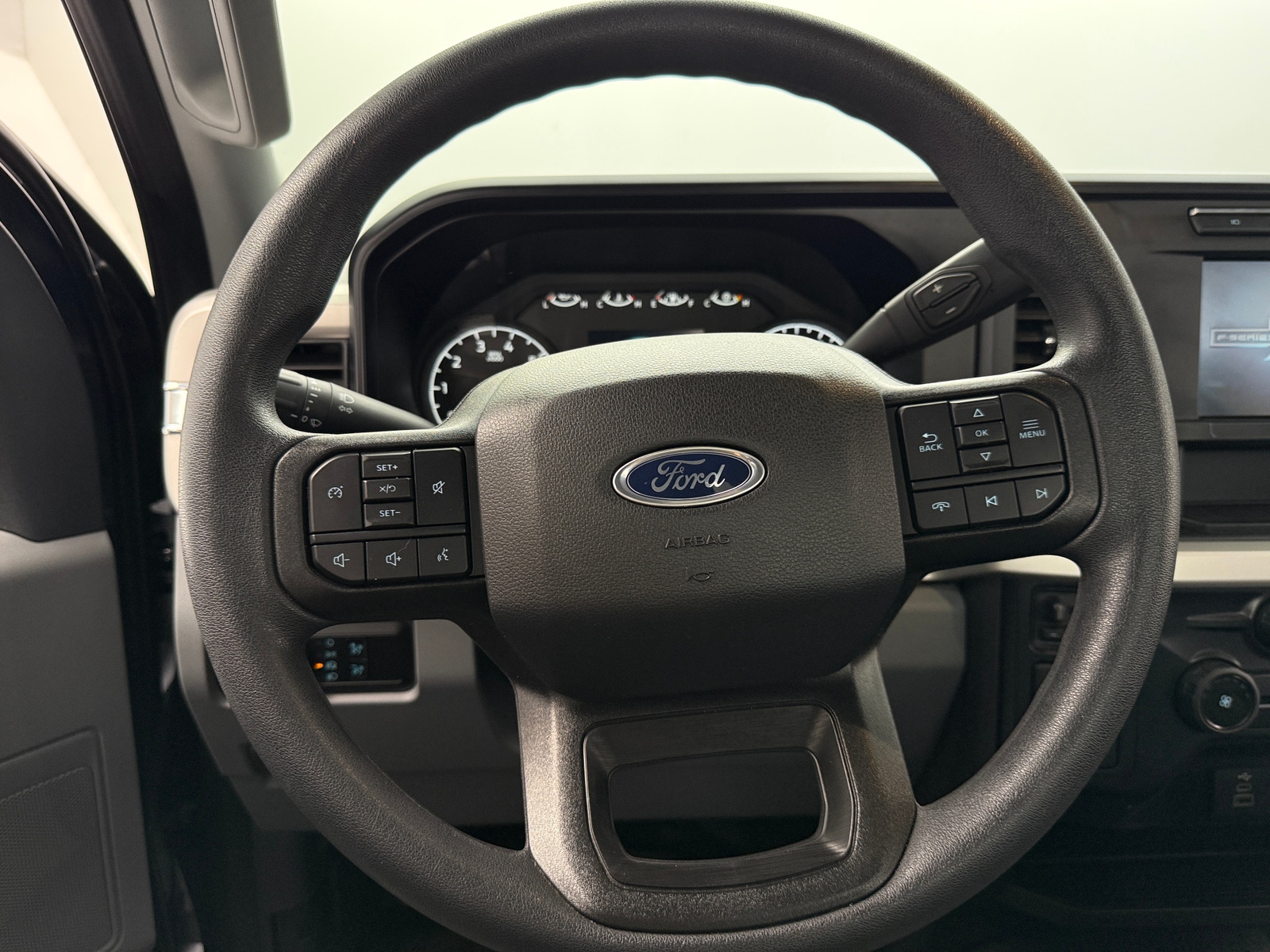Thumbnail: 2023 Ford Econoline - 4