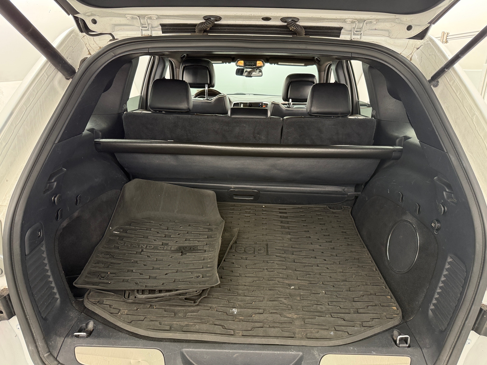 Thumbnail: 2014 Jeep Grand Cherokee - 6