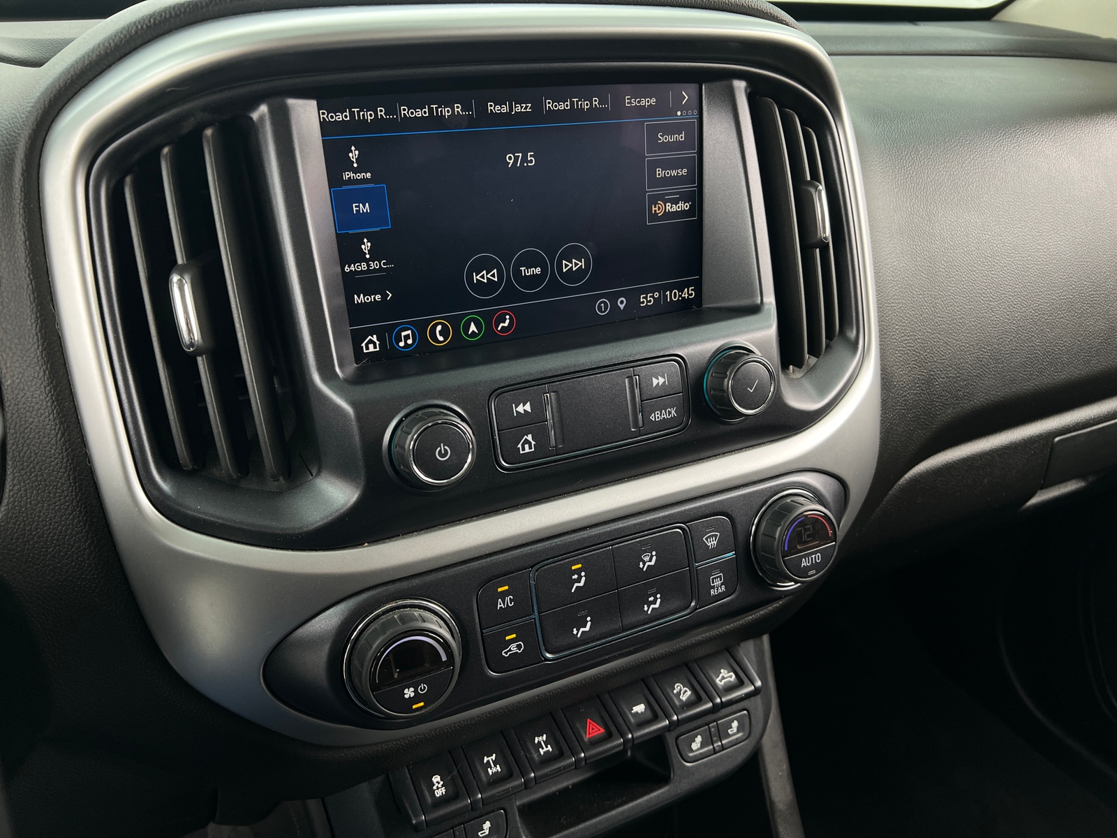 Thumbnail: 2019 Chevrolet Colorado - 3