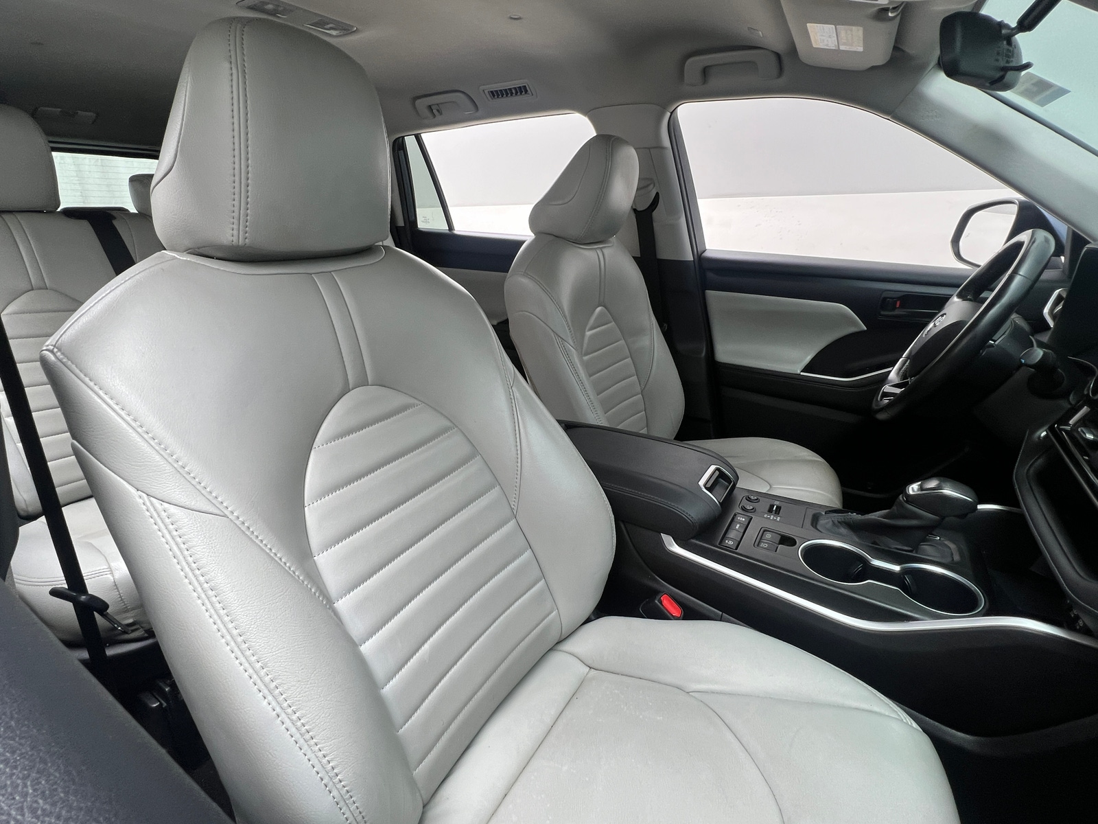 Thumbnail: 2020 Toyota Highlander - 2