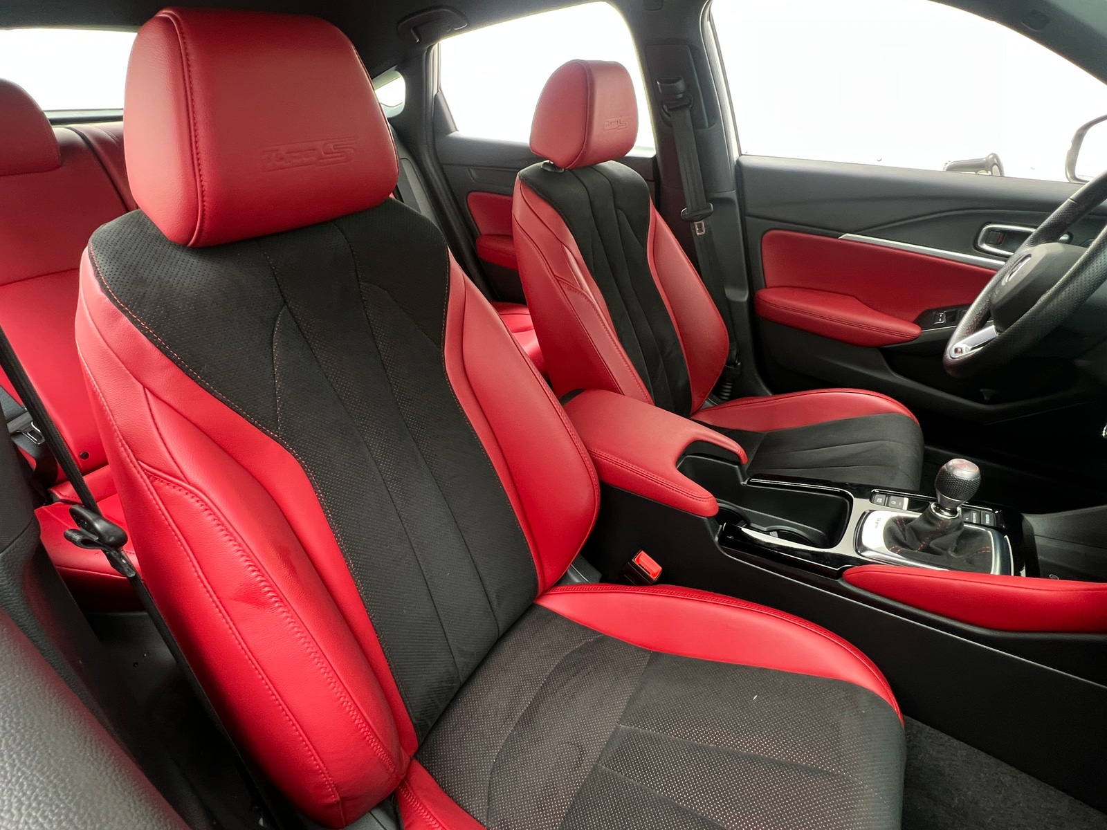 Thumbnail: 2025 Acura Integra - 2