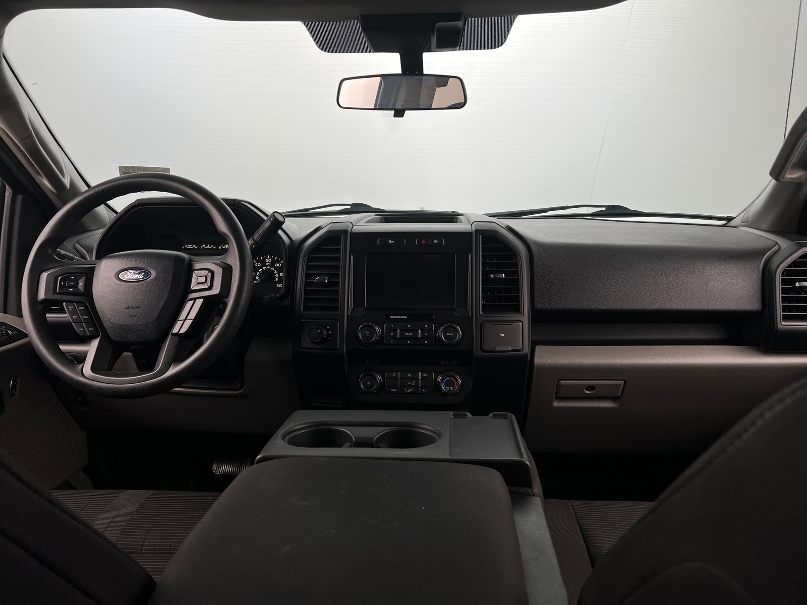 Thumbnail: 2020 Ford Econoline - 3