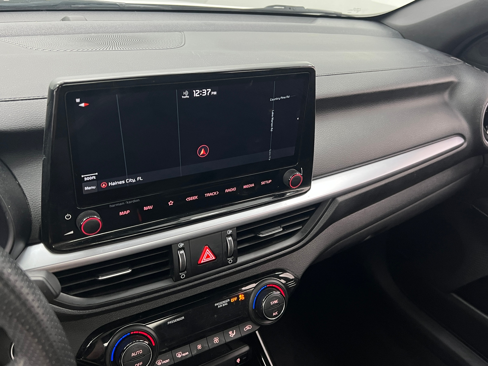 Thumbnail: 2022 Kia Forte - 3