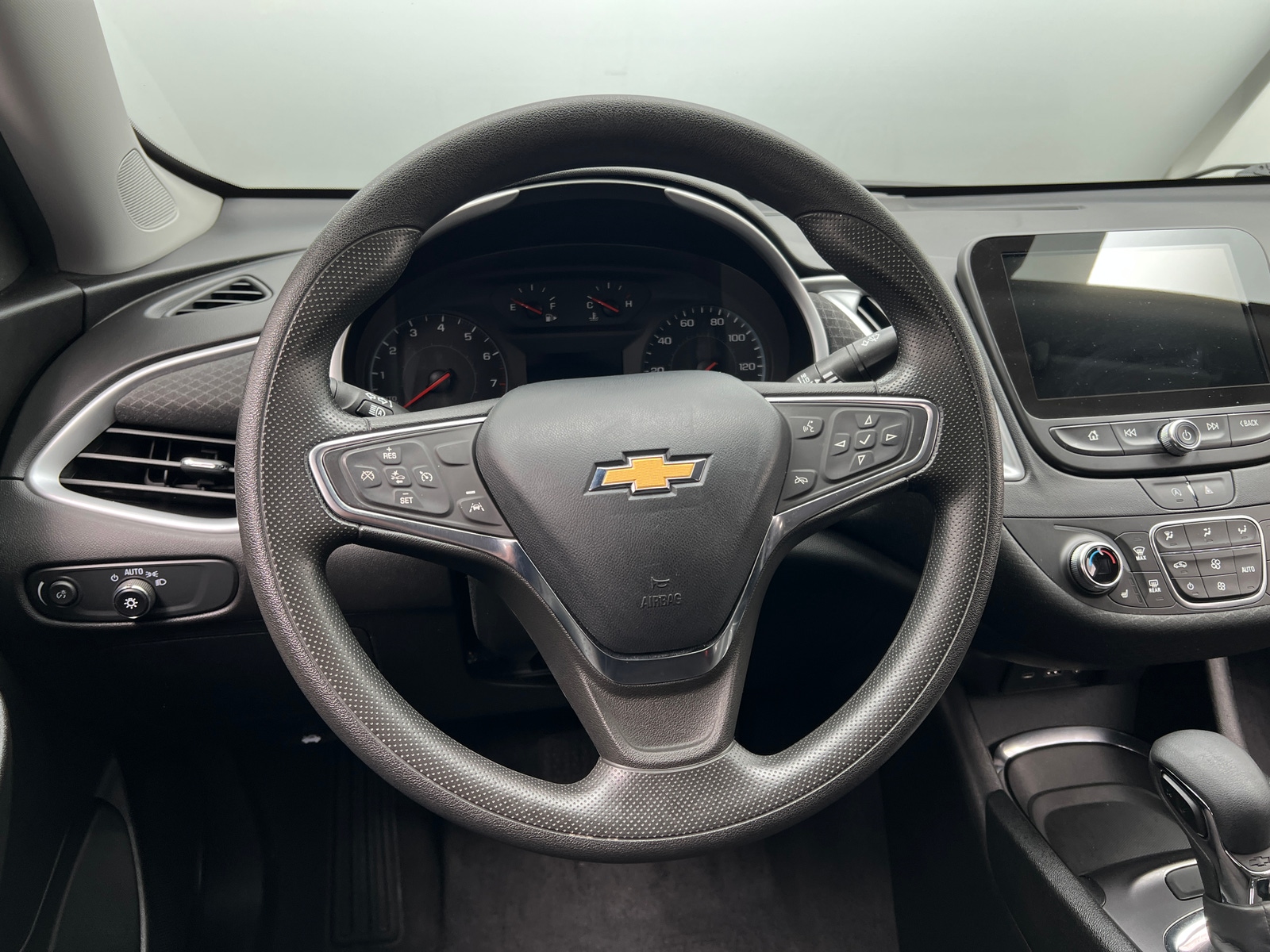 Thumbnail: 2023 Chevrolet Malibu - 5