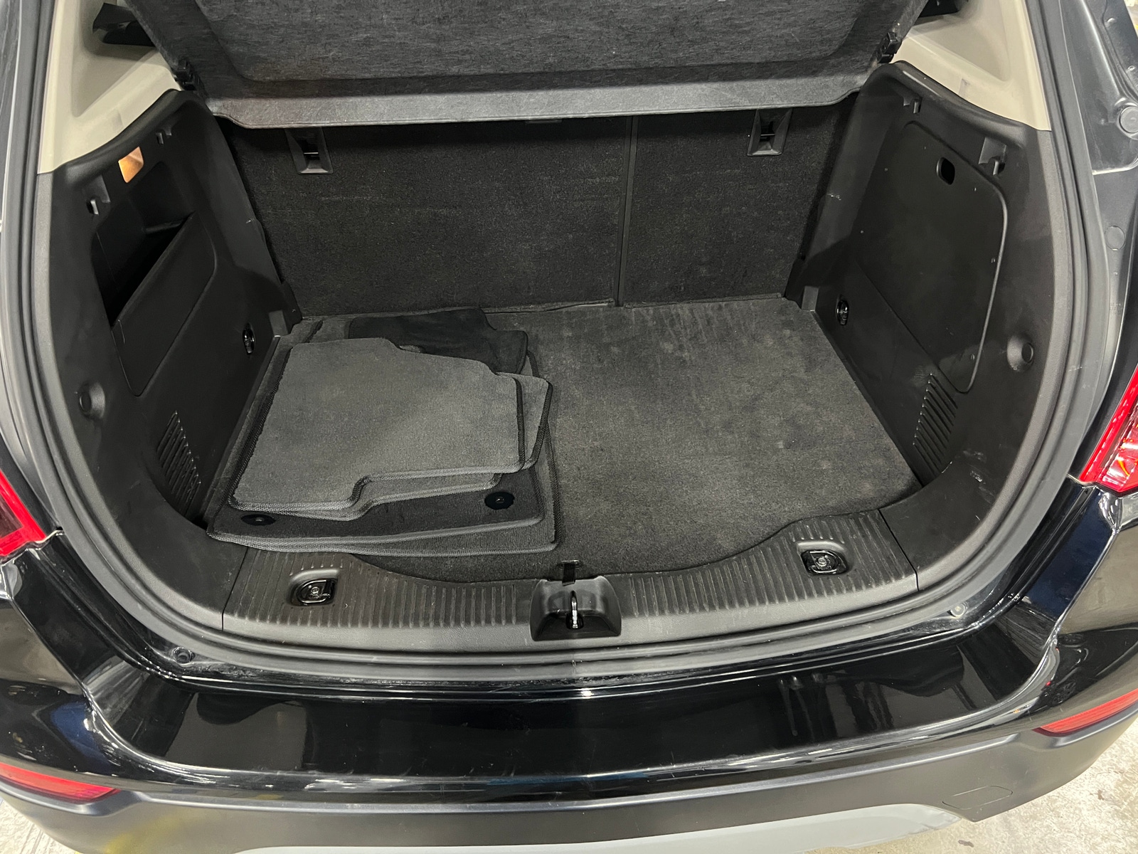 Thumbnail: 2018 Buick Encore - 7