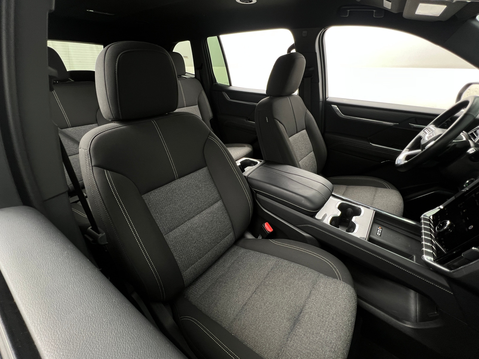 Thumbnail: 2025 GMC Acadia - 2