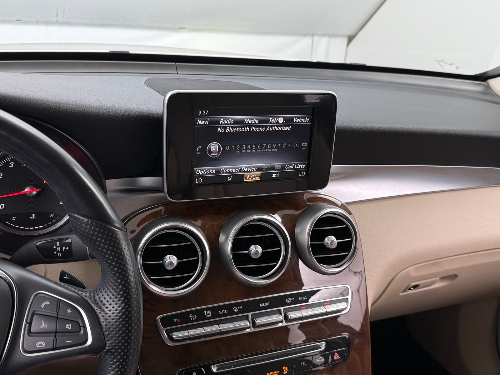 Thumbnail: 2018 Mercedes-Benz GLC - 3