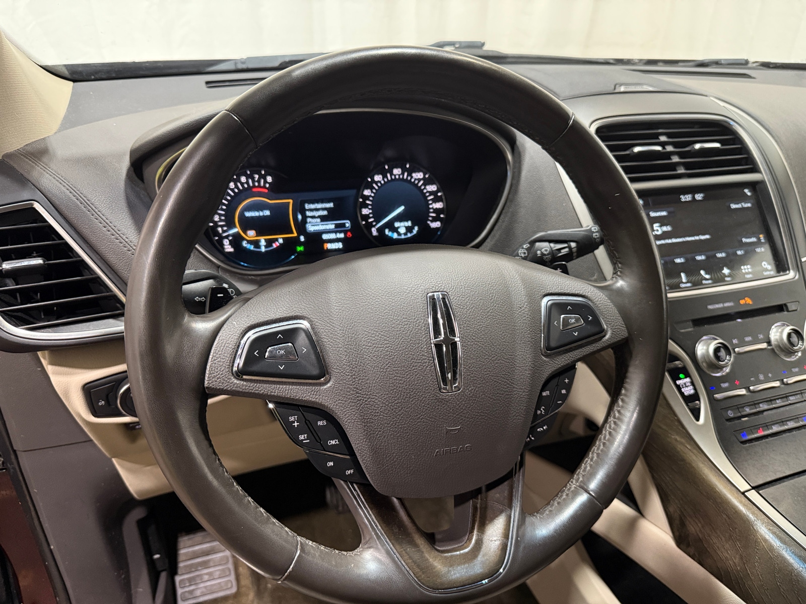 Thumbnail: 2017 Lincoln MKX - 4