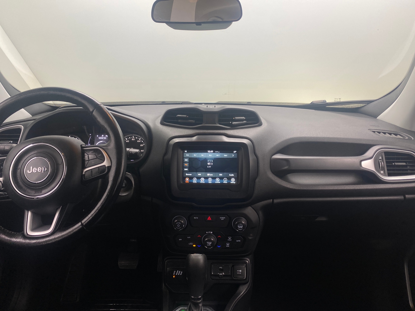 Thumbnail: 2018 Jeep Renegade - 3