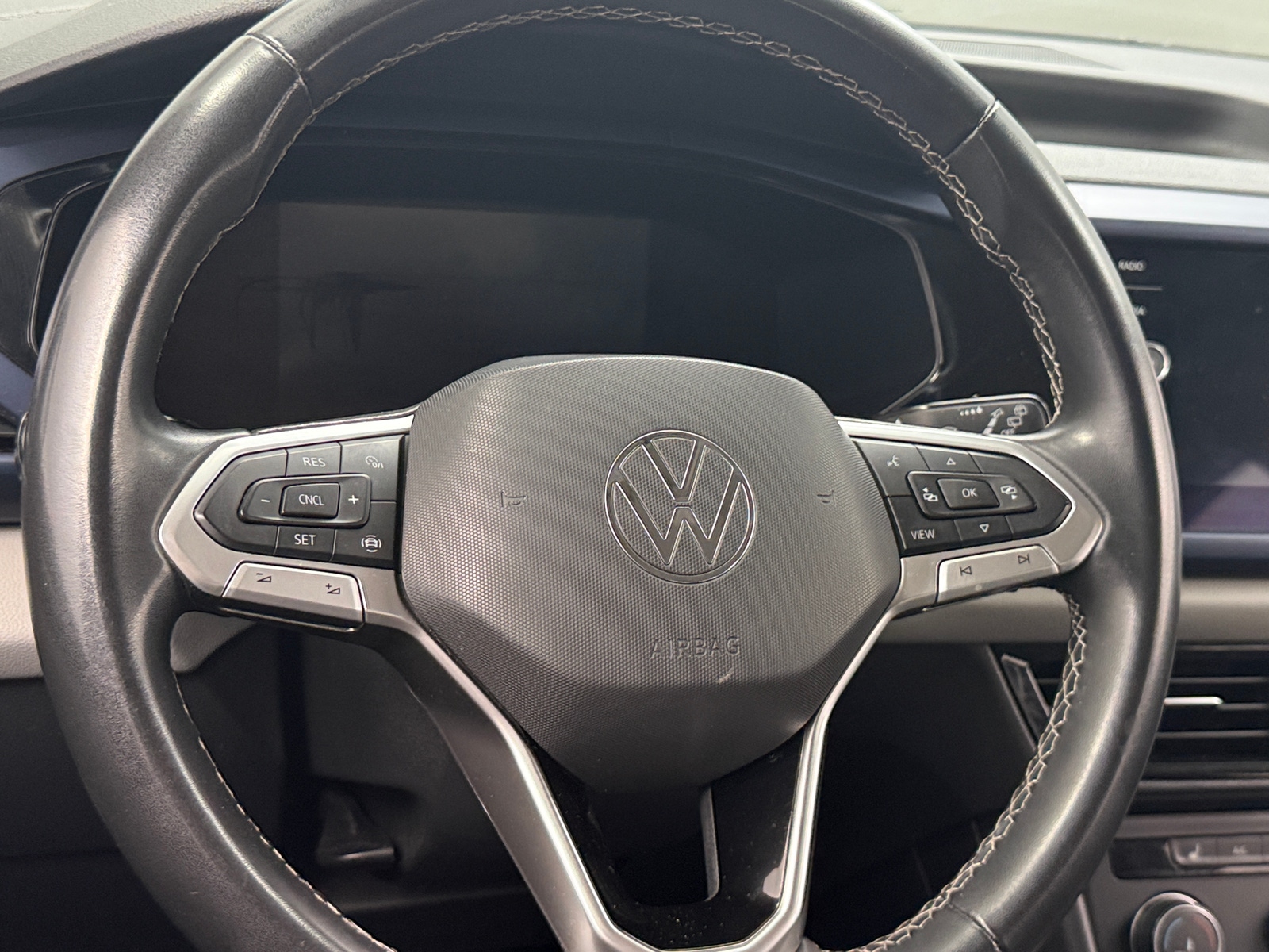 Thumbnail: 2022 Volkswagen Taos - 5