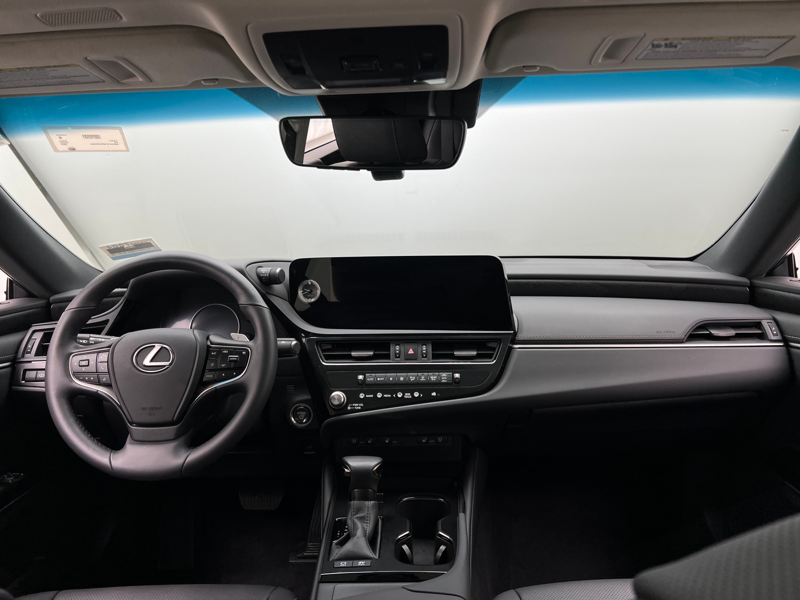 Thumbnail: 2024 Lexus ES - 2