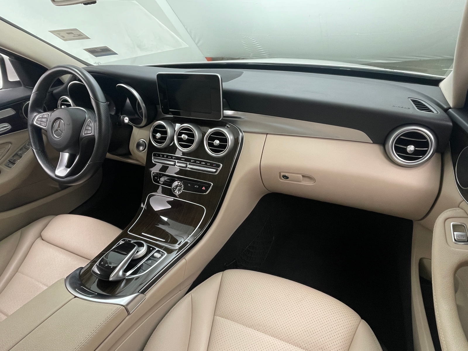 Thumbnail: 2016 Mercedes-Benz C-Class - 2