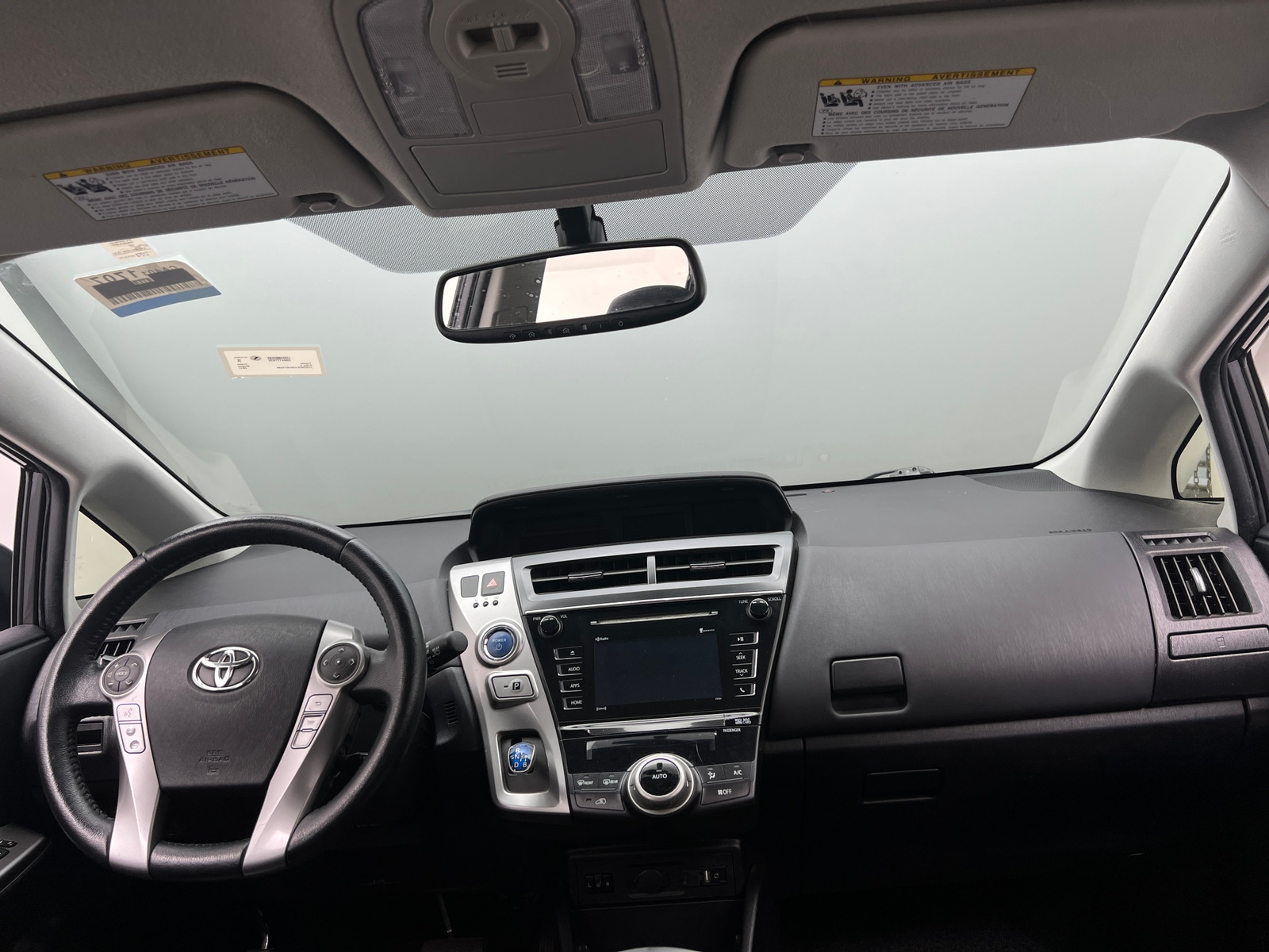 Thumbnail: 2017 Toyota Prius v - 2