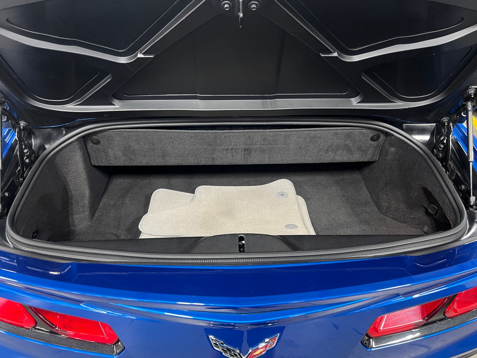 Thumbnail: 2014 Chevrolet Corvette - 5