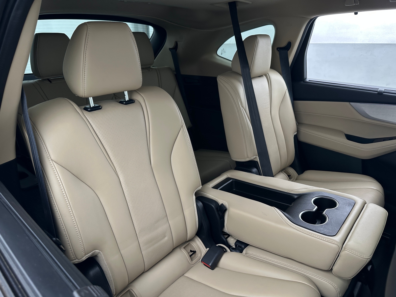 Thumbnail: 2022 Acura MDX - 5