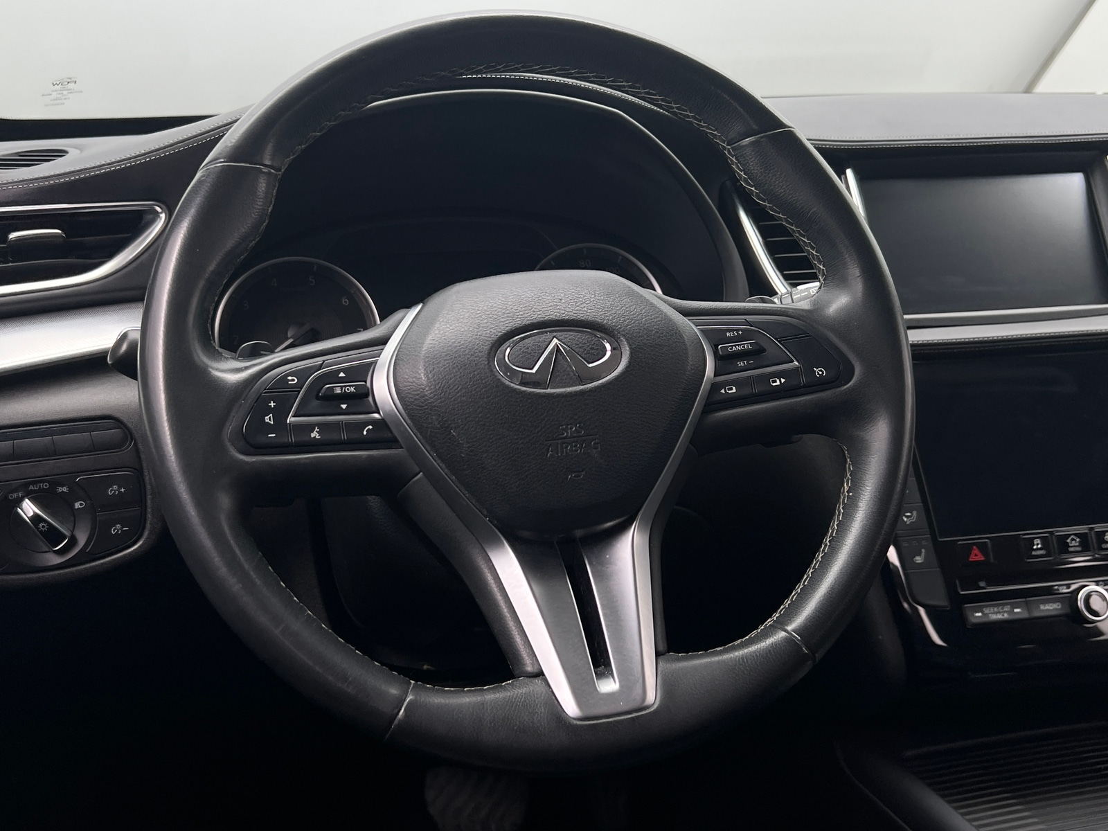 Thumbnail: 2019 INFINITI QX50 - 4