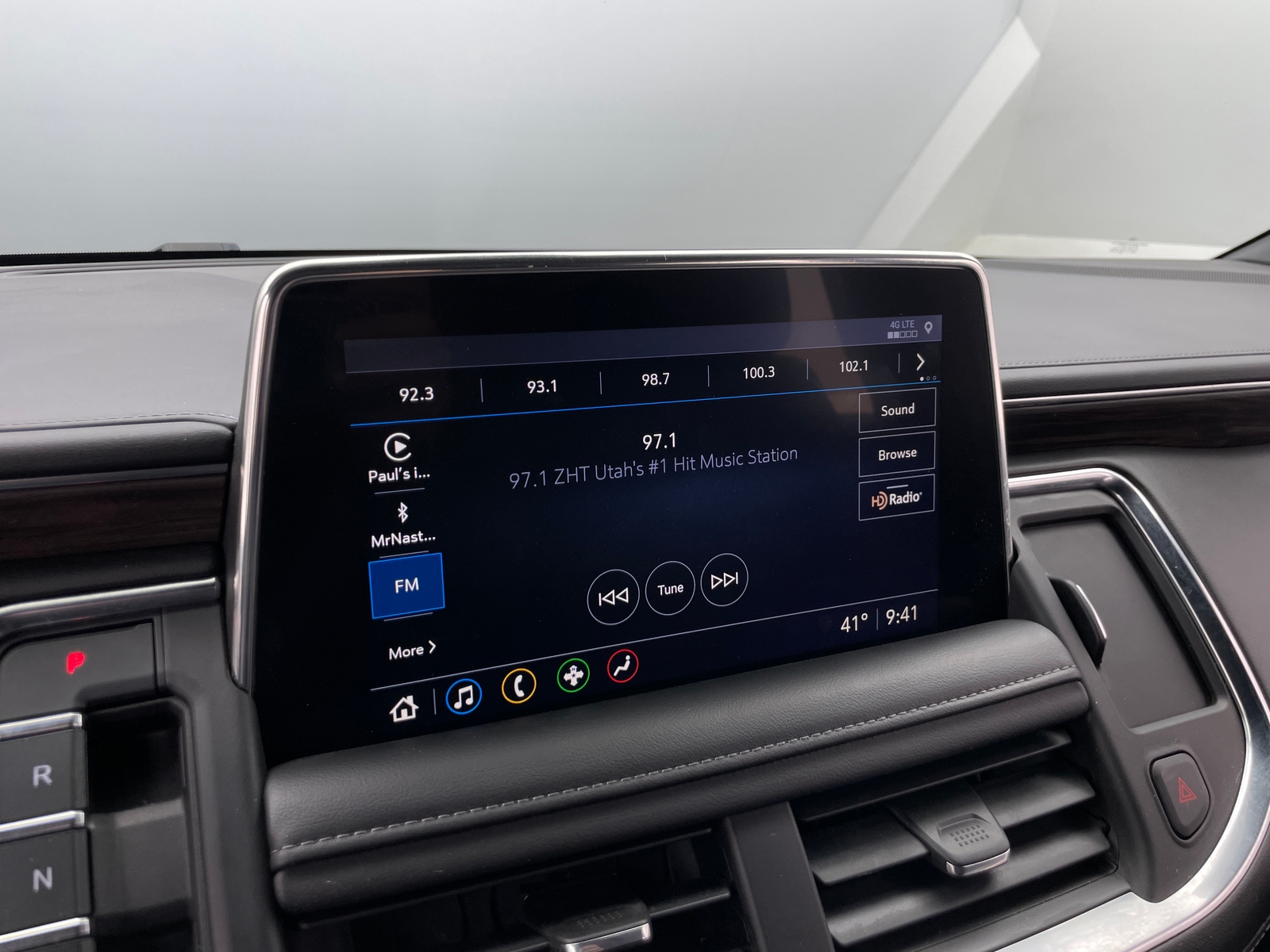 Thumbnail: 2021 Chevrolet Suburban - 3
