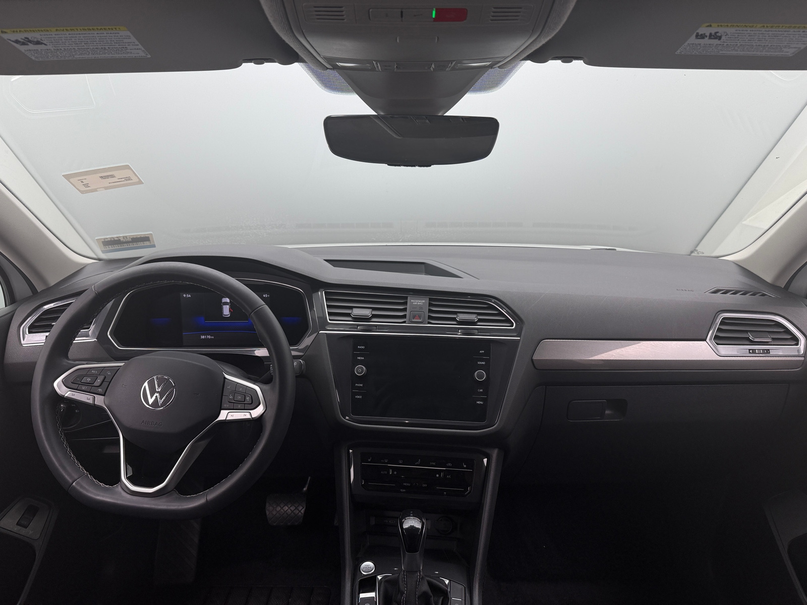 Thumbnail: 2022 Volkswagen Tiguan - 2