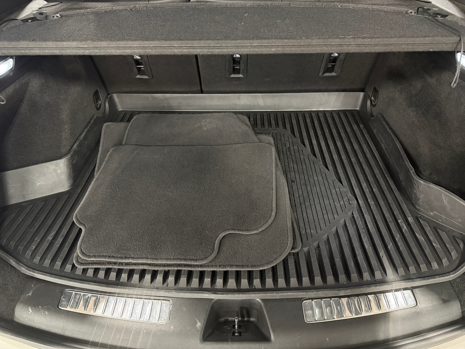 Thumbnail: 2023 Cadillac XT4 - 6