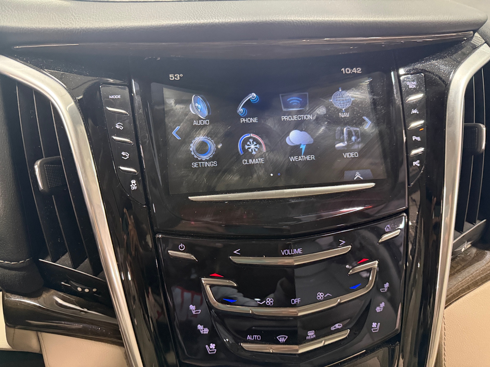 Thumbnail: 2020 Cadillac Escalade - 3