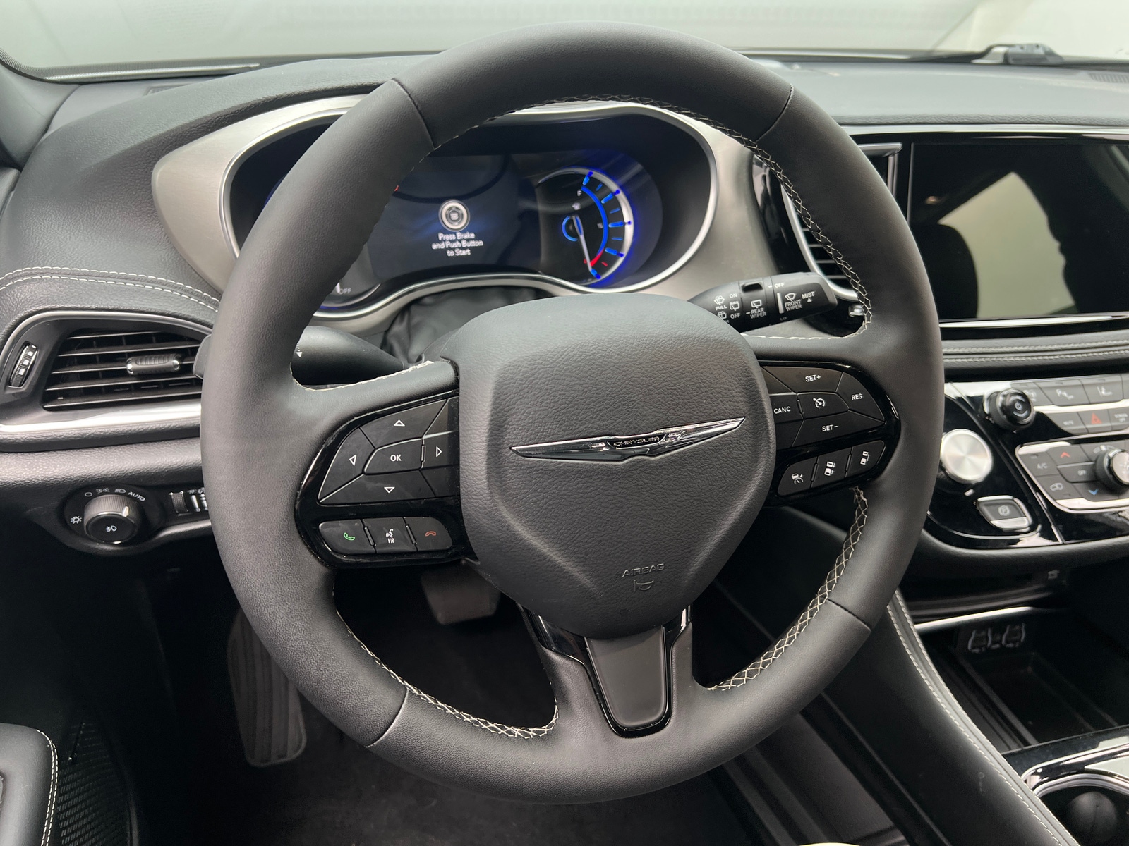 Thumbnail: 2024 Chrysler Pacifica - 5