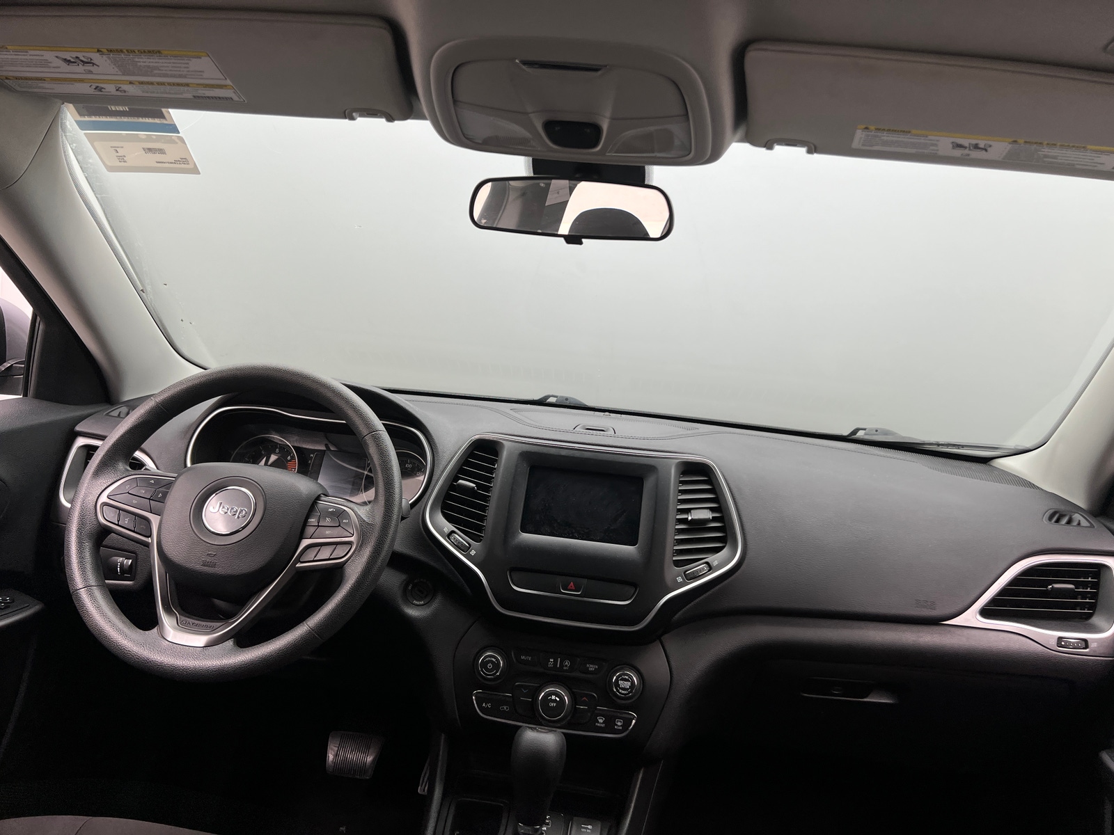 Thumbnail: 2019 Jeep Cherokee - 3