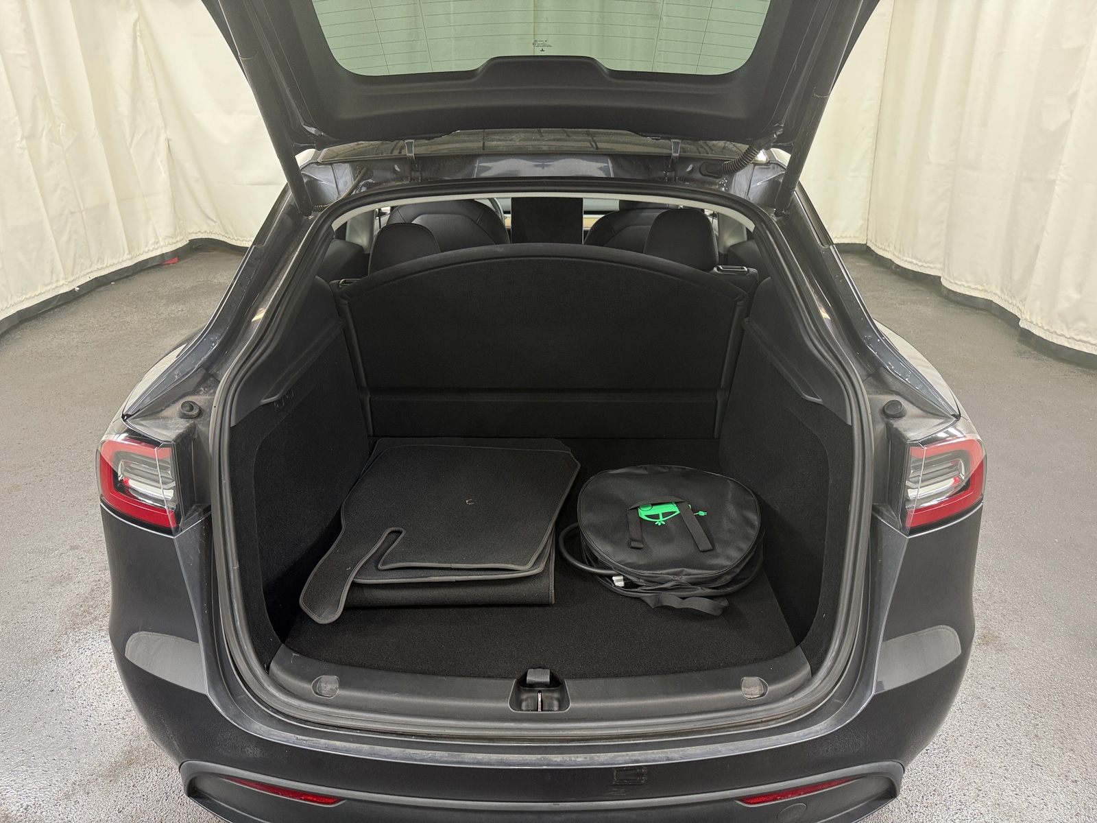 Thumbnail: 2023 Tesla Model Y - 5