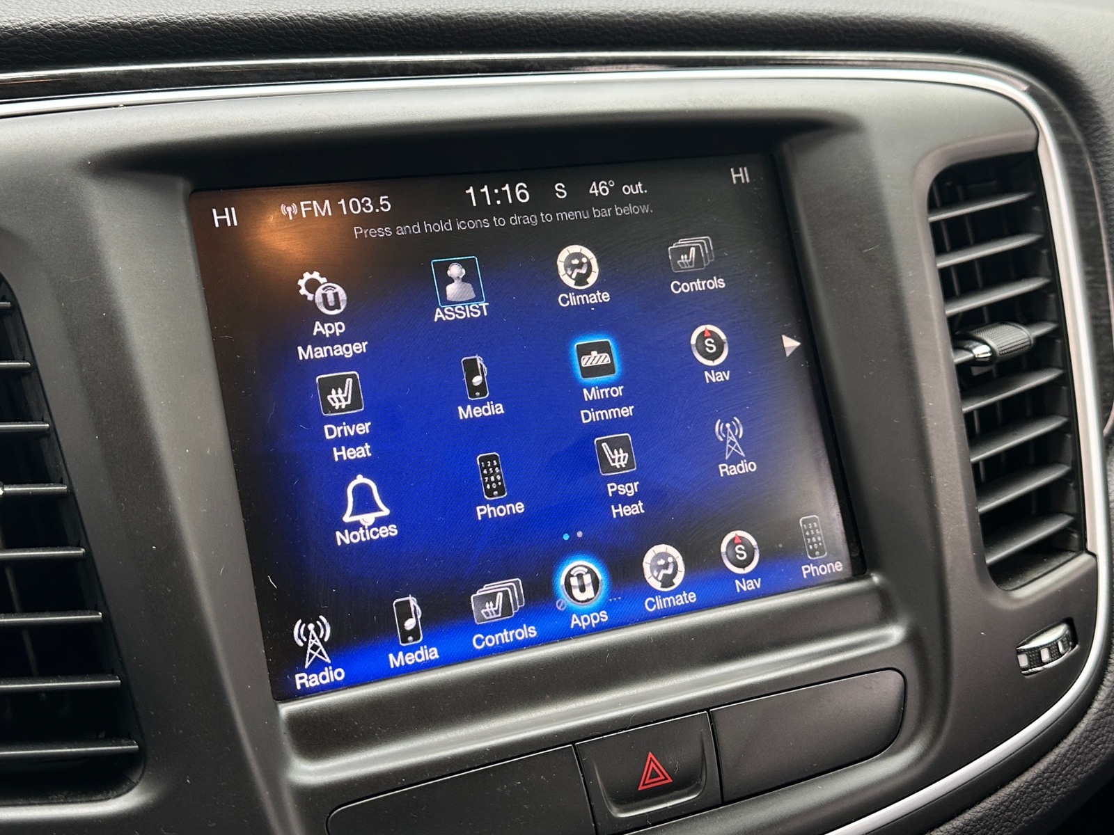 Thumbnail: 2015 Chrysler 200 - 3