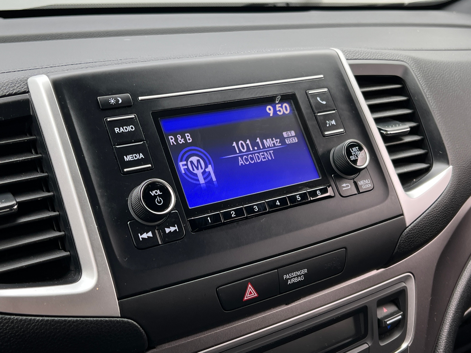 Thumbnail: 2019 Honda Passport - 4