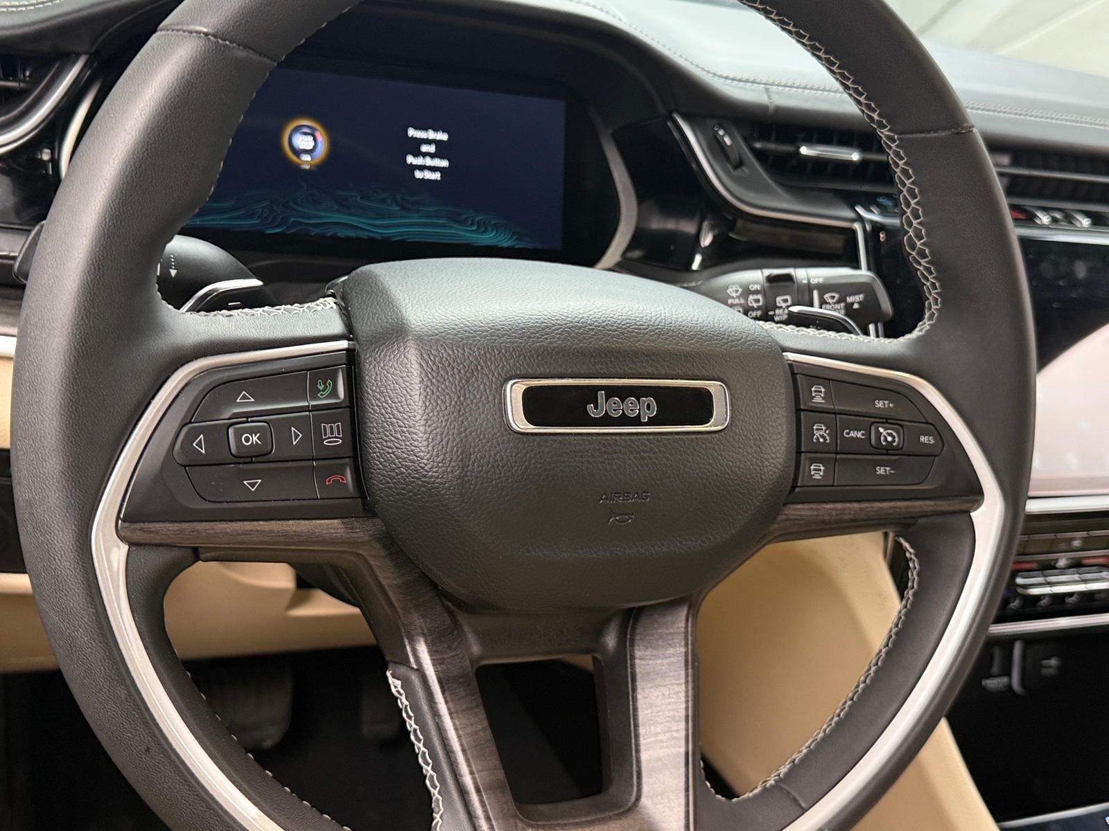 Thumbnail: 2022 Jeep Grand Cherokee - 4