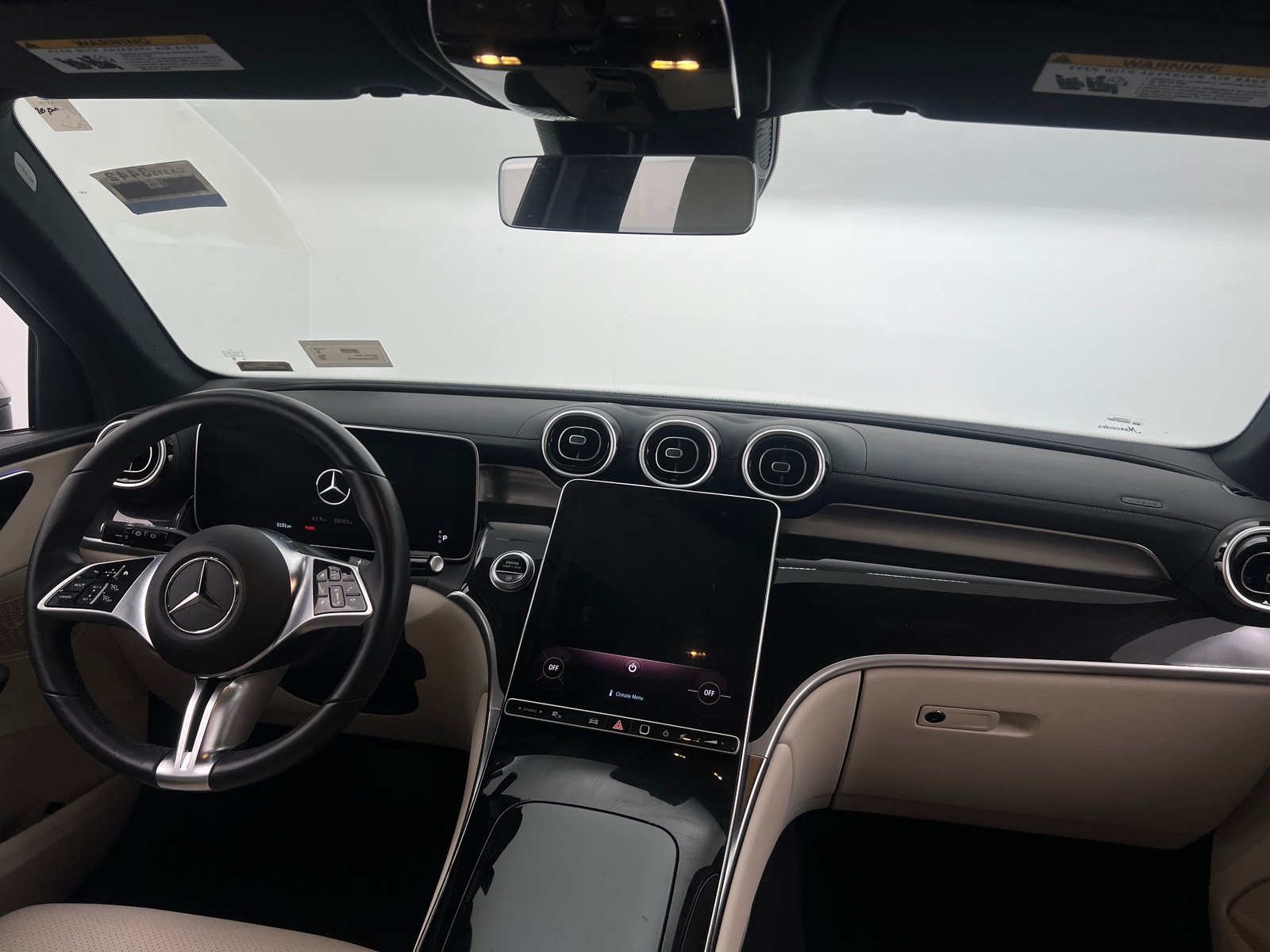 Thumbnail: 2023 Mercedes-Benz GLC - 2