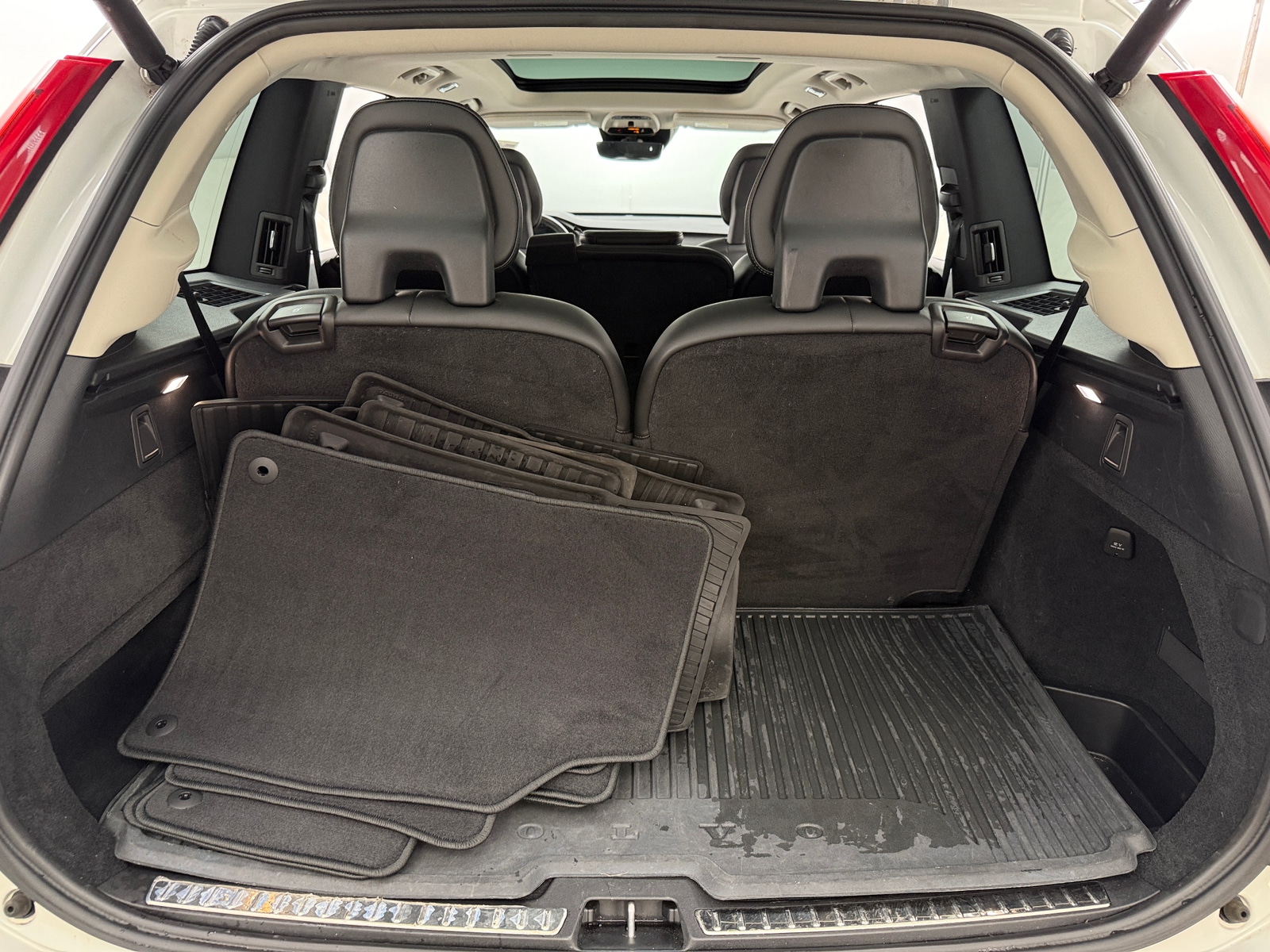 Thumbnail: 2020 Volvo XC90 - 6