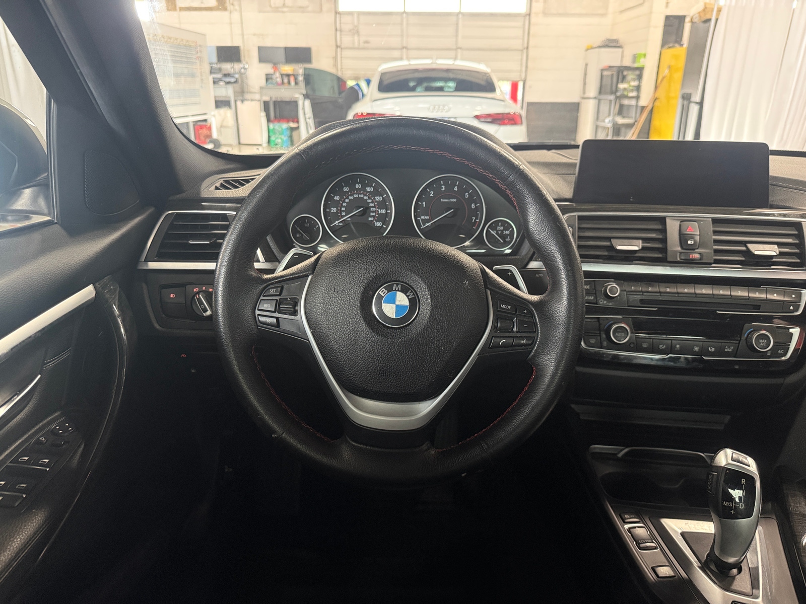 Thumbnail: 2018 BMW 3 Series - 4