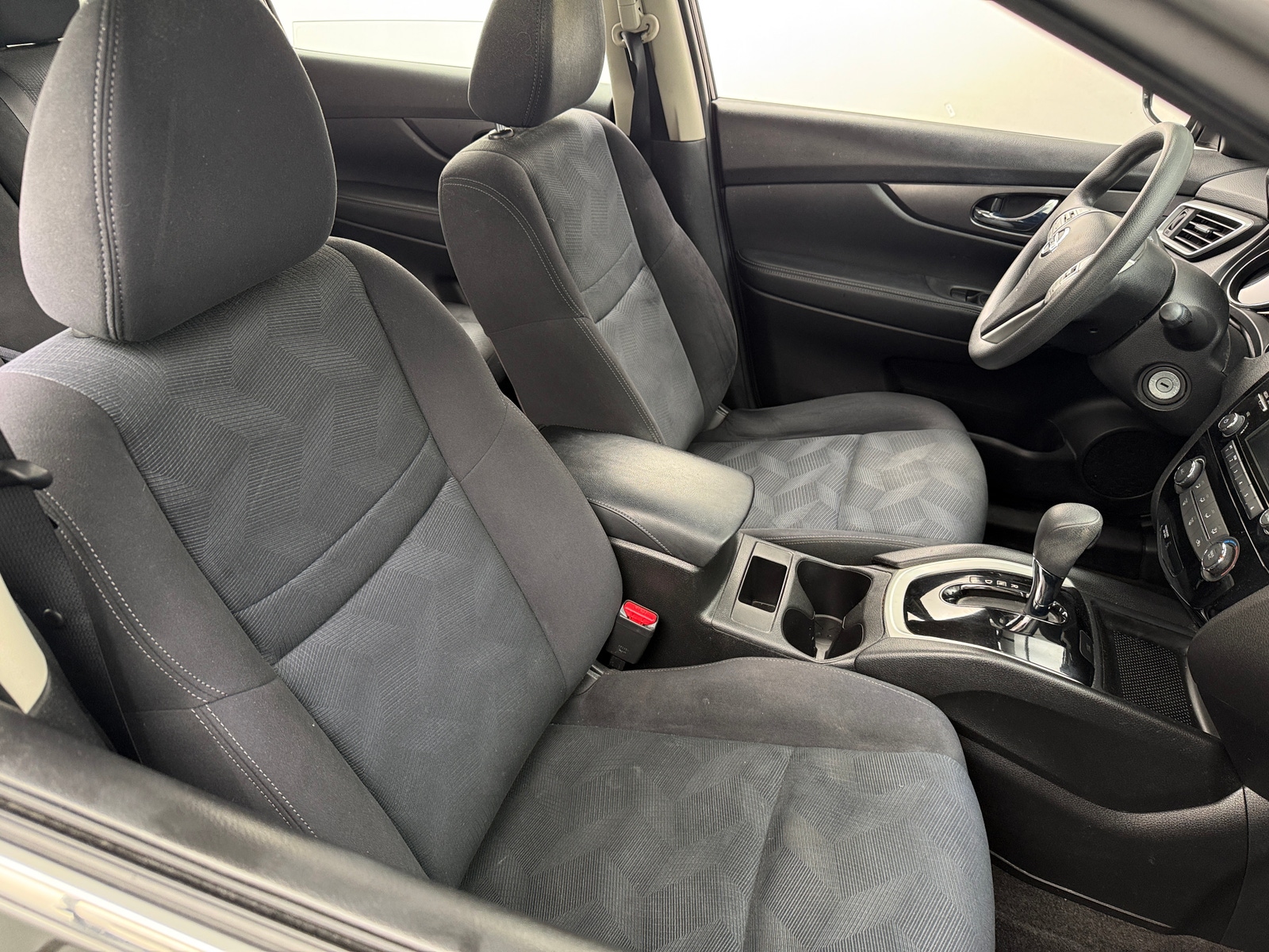 Thumbnail: 2016 Nissan Rogue - 2
