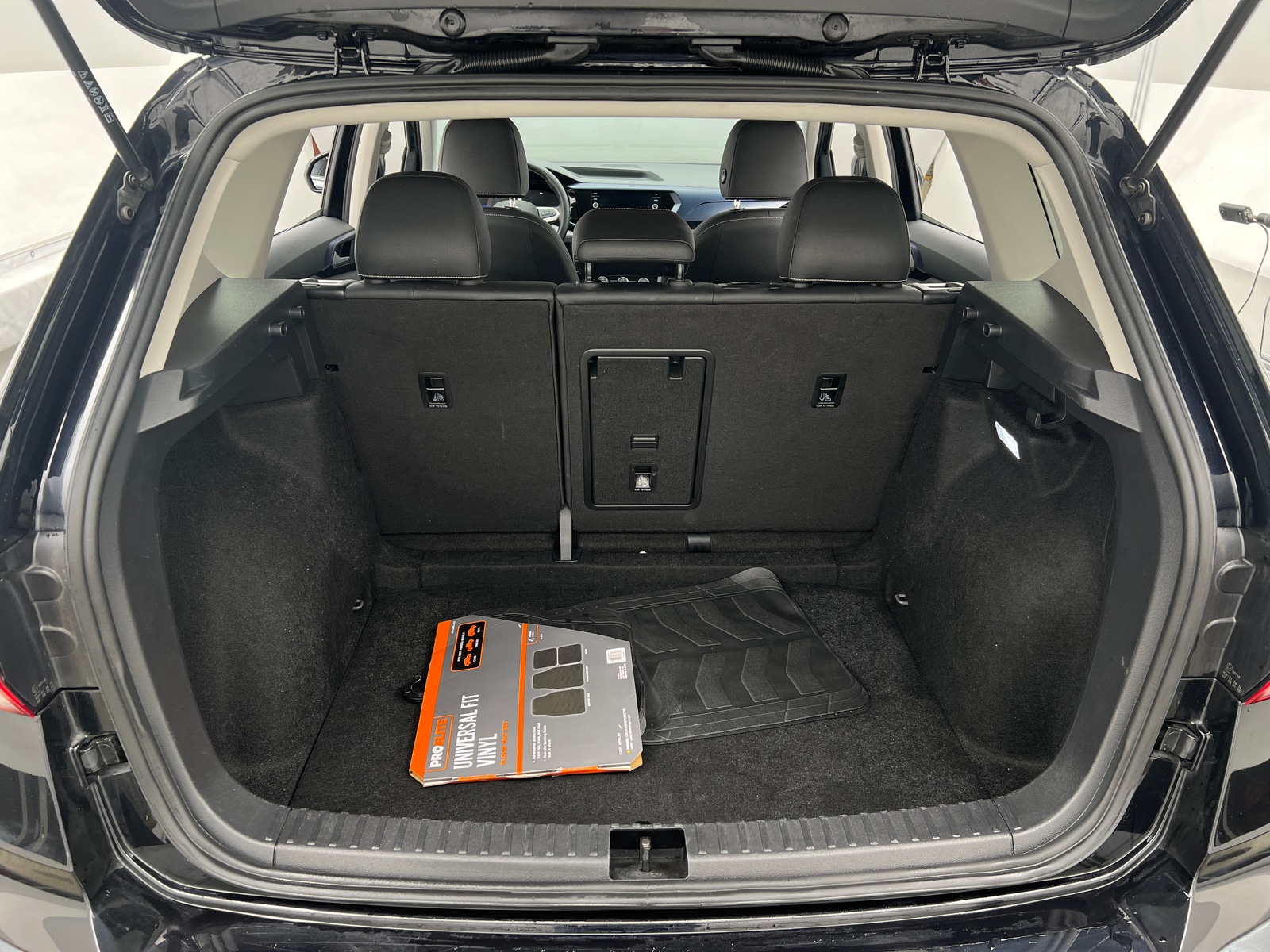 Thumbnail: 2024 Volkswagen Taos - 7