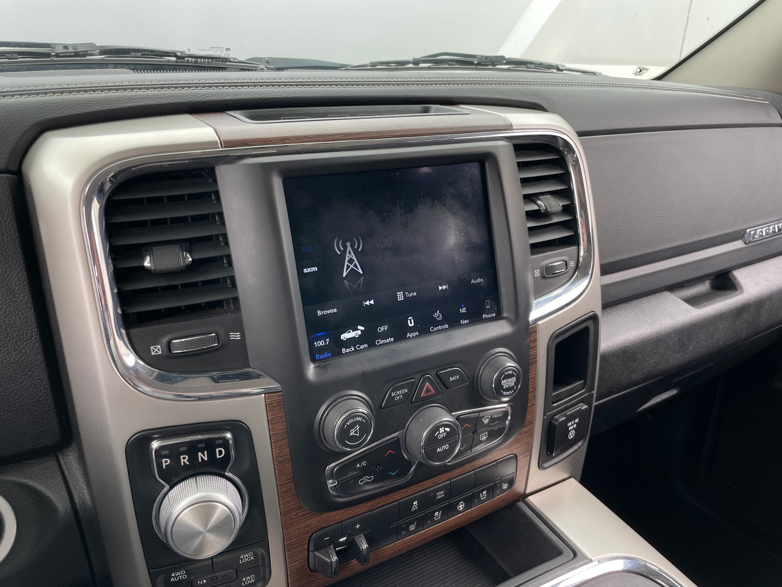 Thumbnail: 2019 RAM 1500 Classic - 3