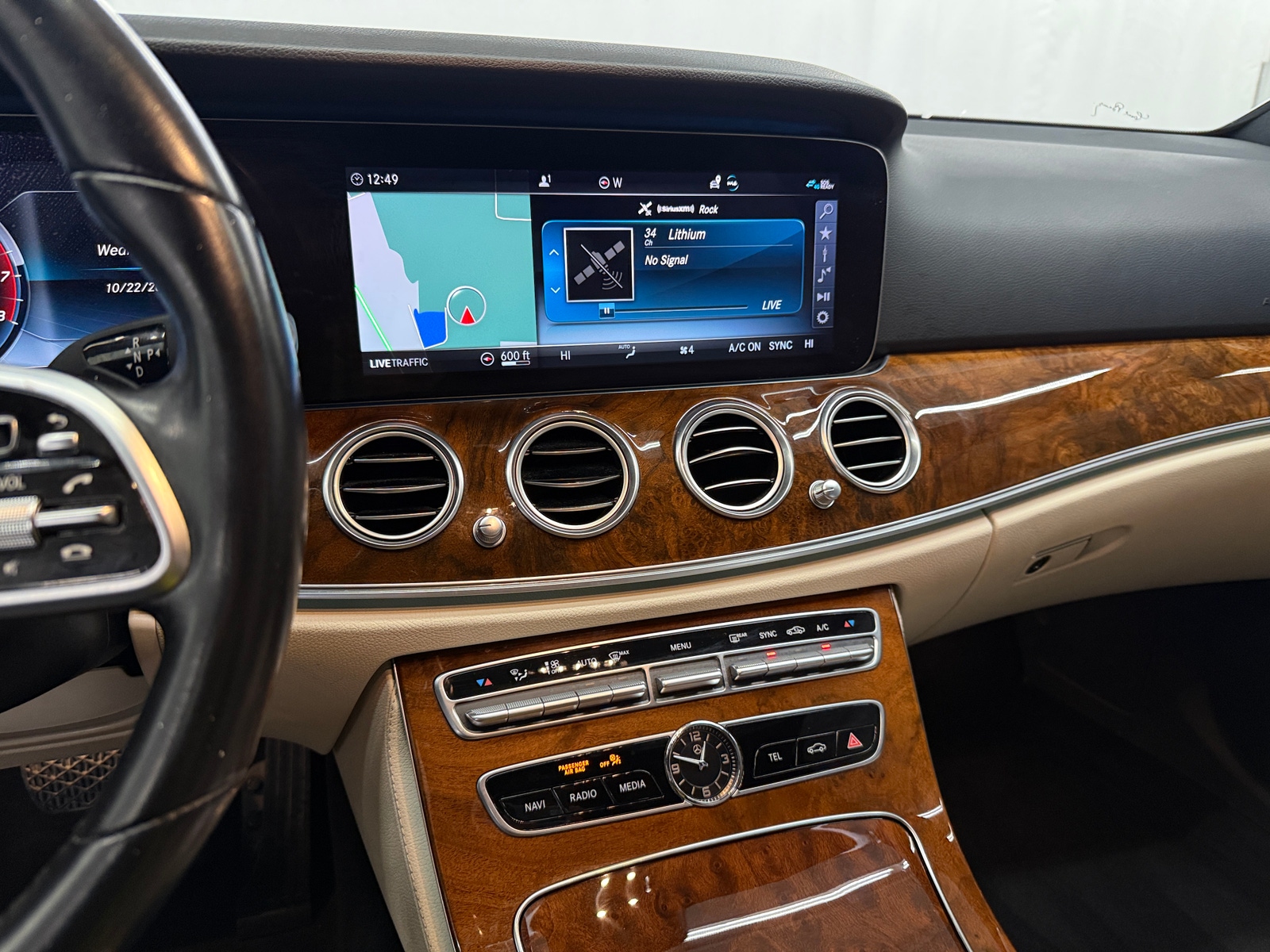 Thumbnail: 2019 Mercedes-Benz E-Class - 3