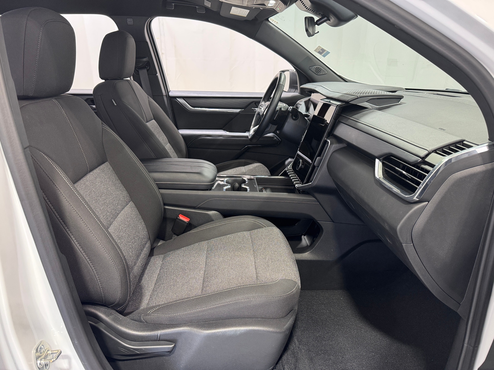 Thumbnail: 2025 GMC Acadia - 2