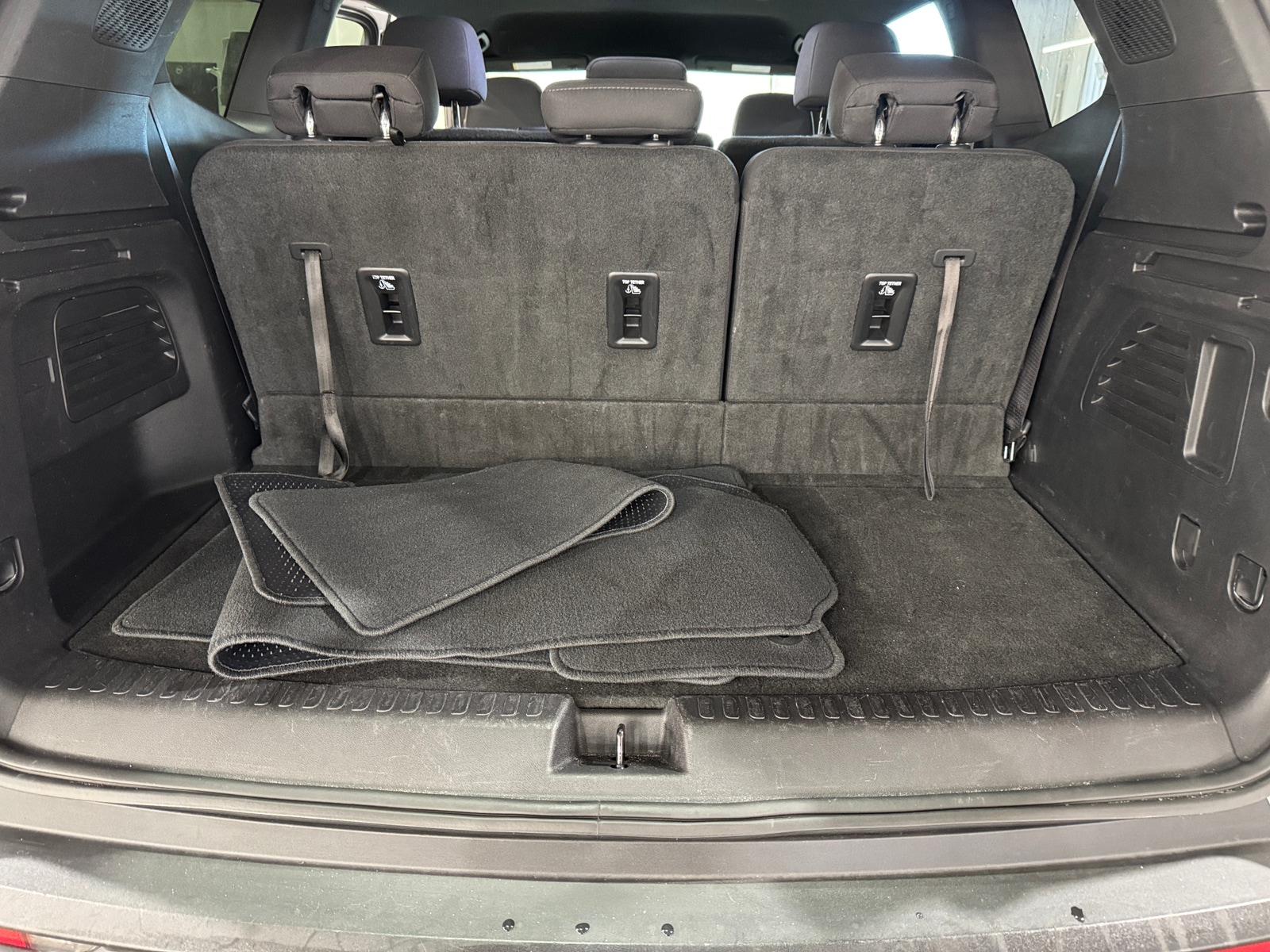 Thumbnail: 2025 GMC Acadia - 7