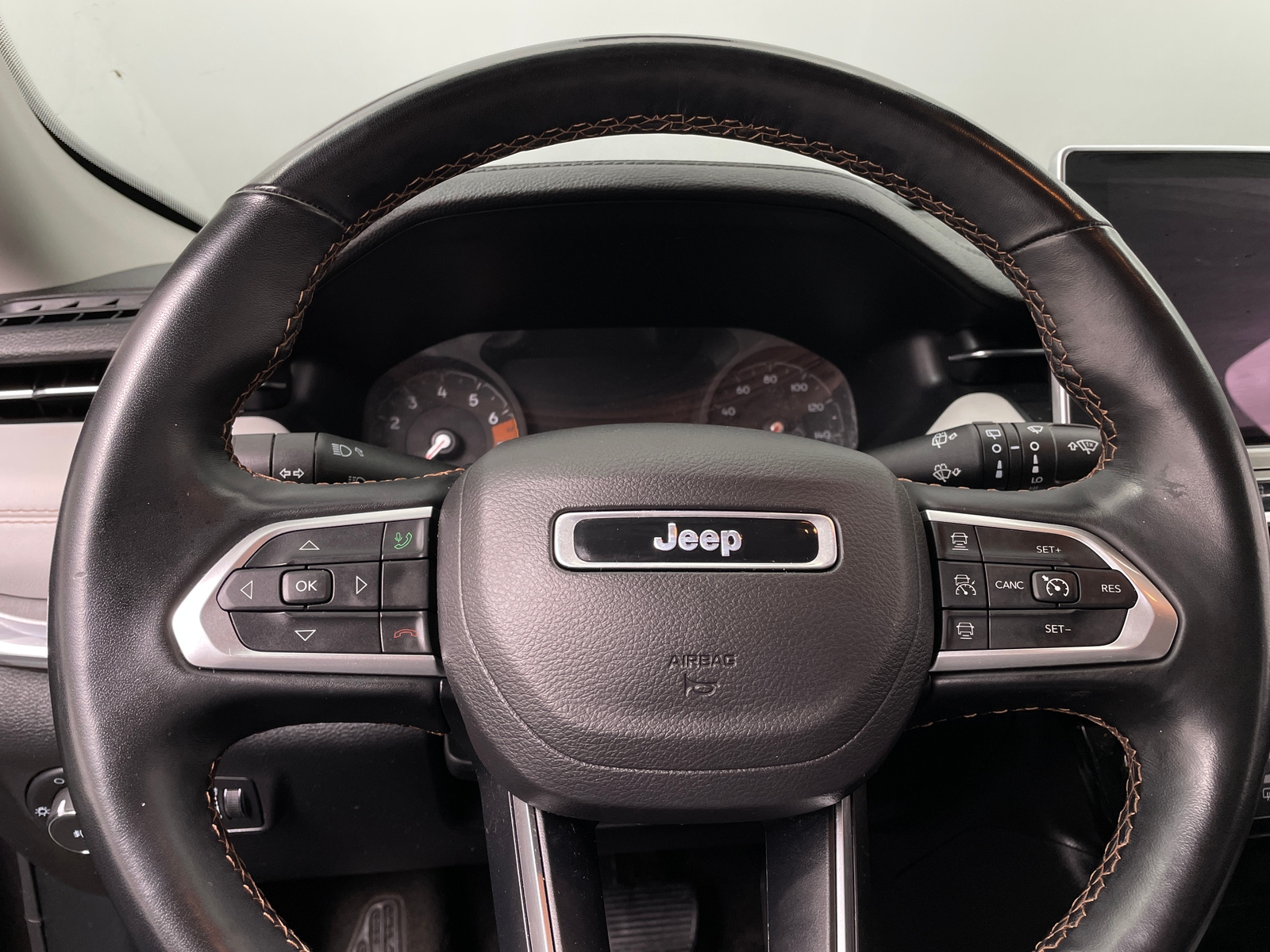 Thumbnail: 2022 Jeep Compass - 4