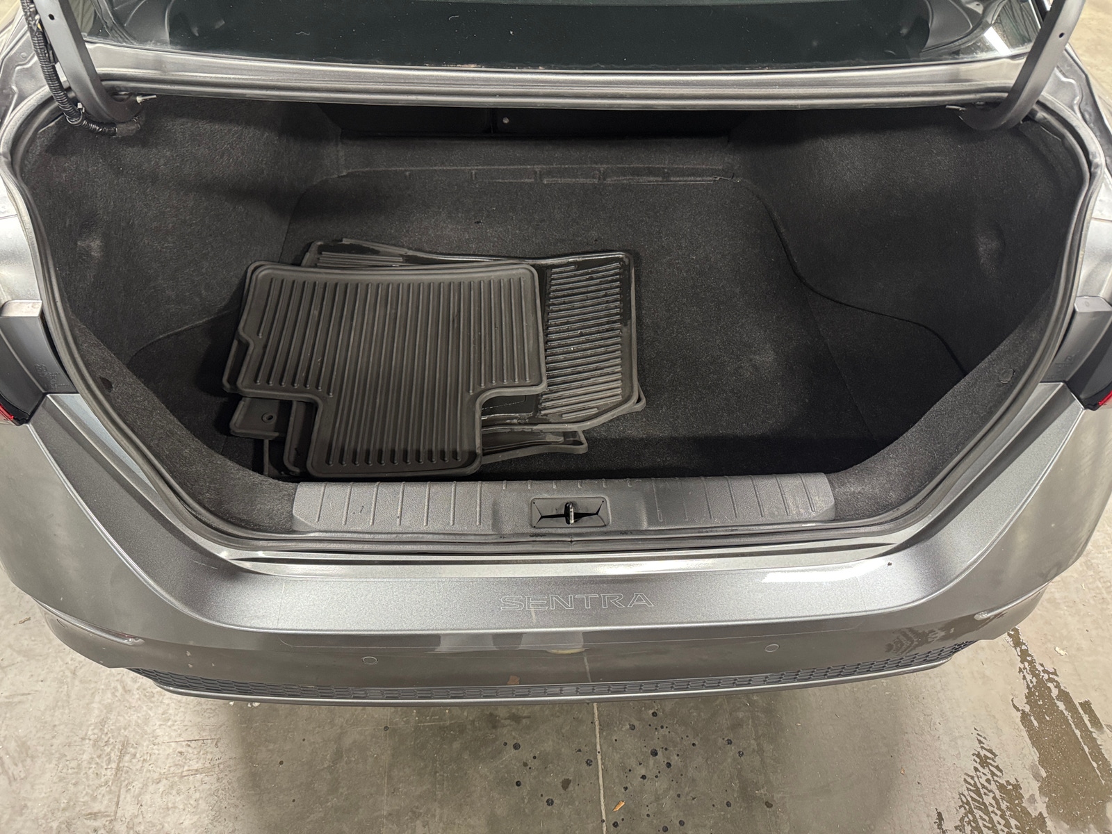 Thumbnail: 2023 Nissan Sentra - 7