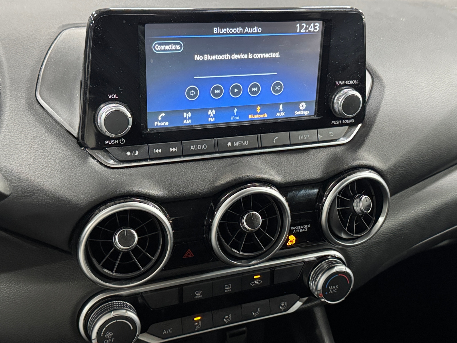 Thumbnail: 2023 Nissan Sentra - 4