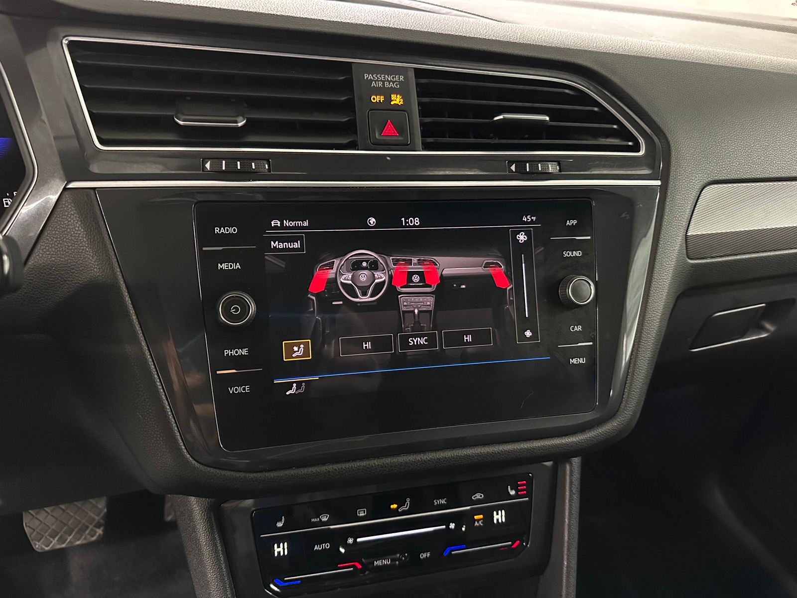 Thumbnail: 2022 Volkswagen Tiguan - 3