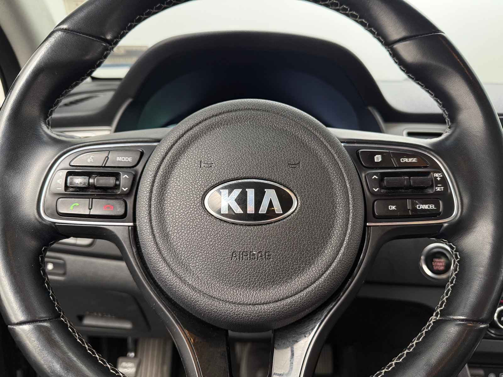 Thumbnail: 2018 Kia Niro - 4